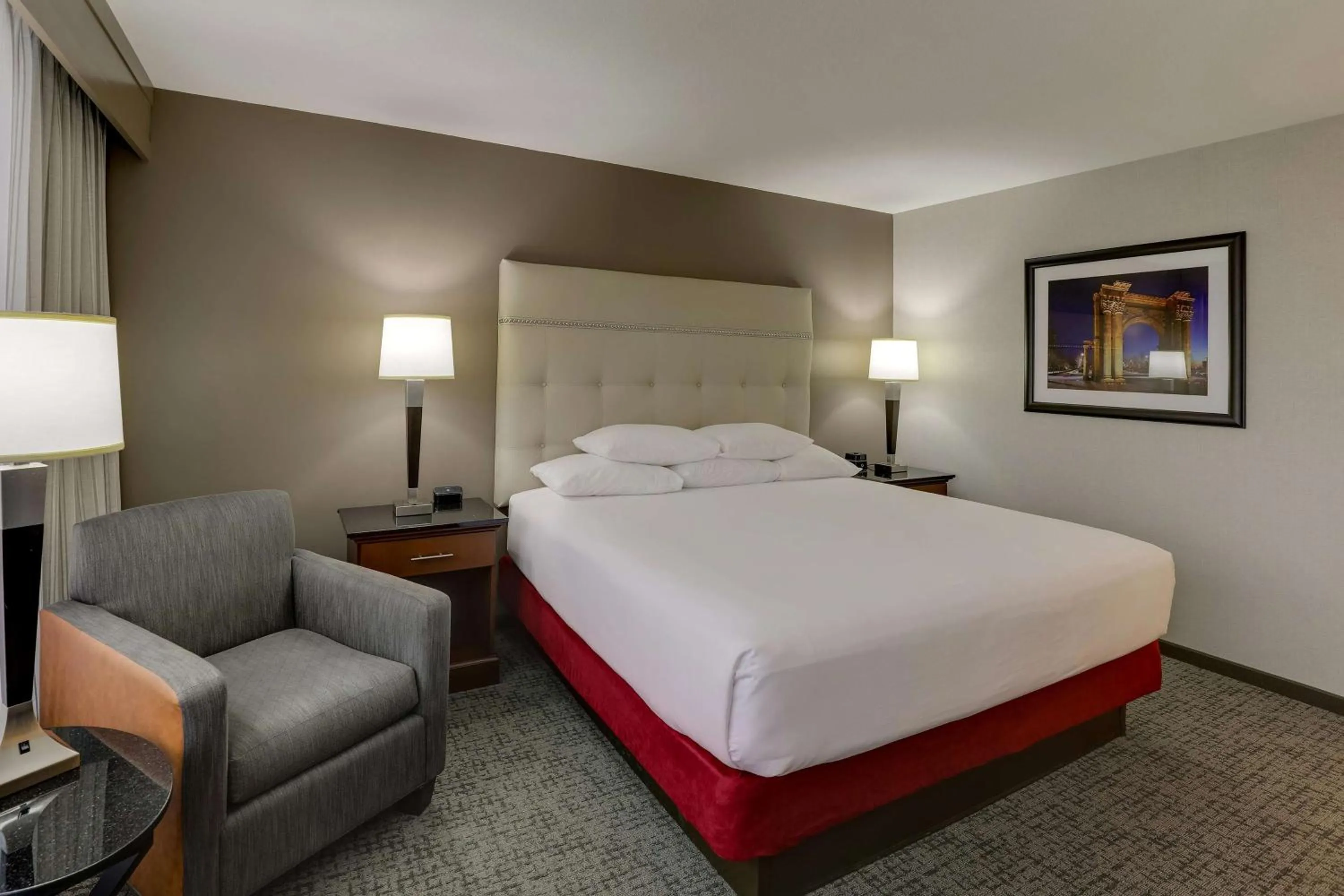 Superior King Room with Sofa Bed in Drury Inn & Suites Columbus Dublin