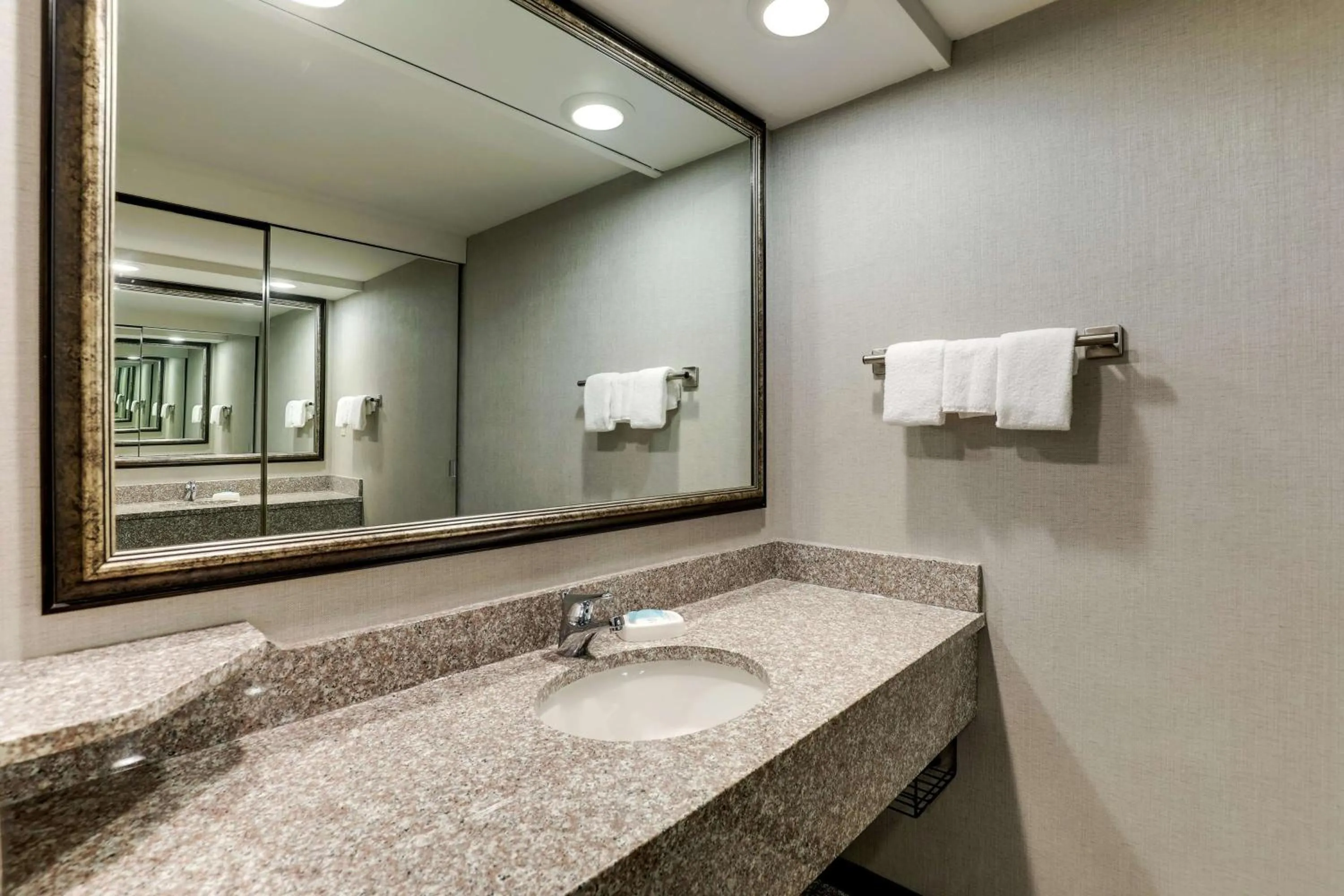 Deluxe Queen Room with Two Queen Beds - High Floor in Drury Inn & Suites Columbus Dublin