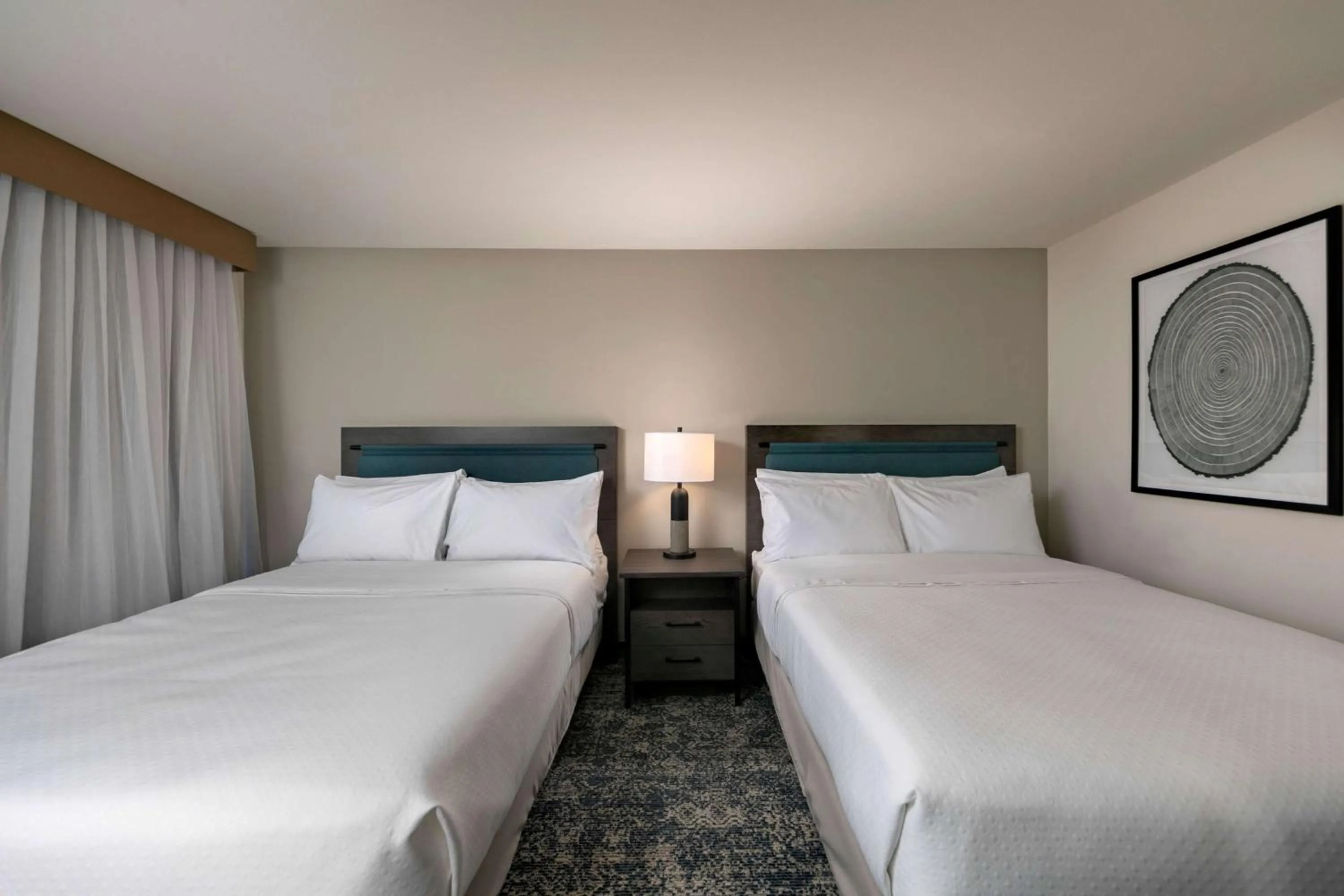 Deluxe Queen Room with Two Queen Beds in Seacliff Inn Aptos, Tapestry Collection by Hilton