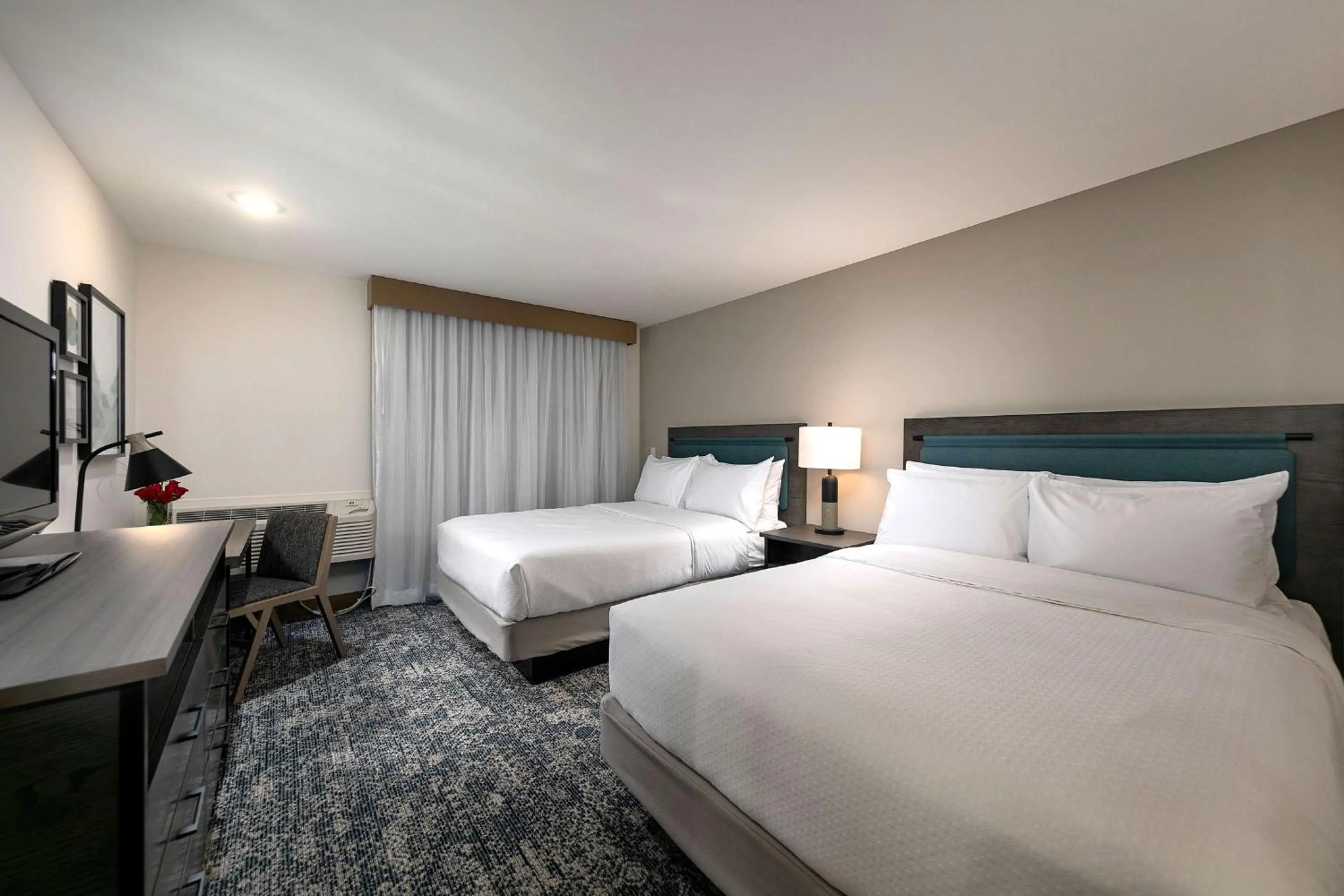 Queen Room with Two Queen Beds and Garden View in Seacliff Inn Aptos, Tapestry Collection by Hilton
