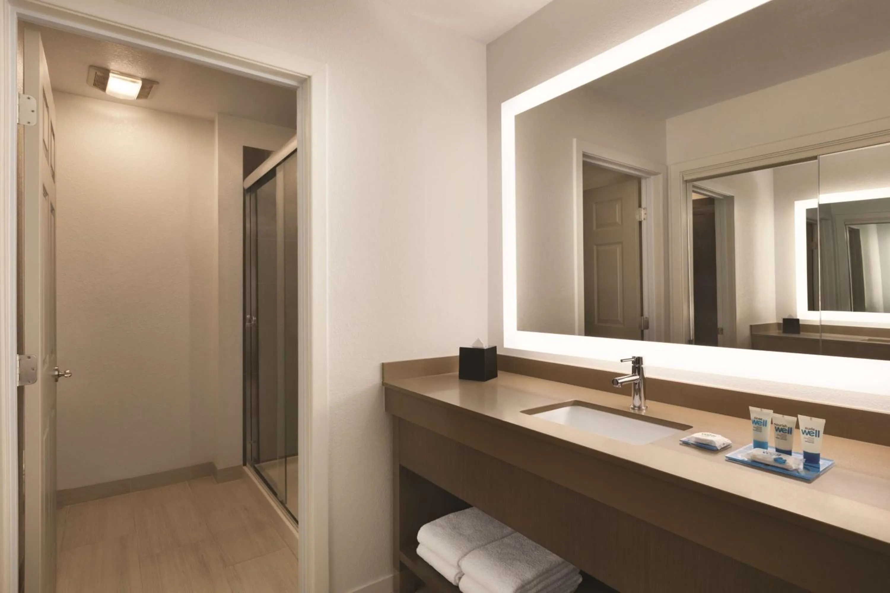 One-Bedroom Suite with Two Double Beds in Hyatt House Boston/Burlington