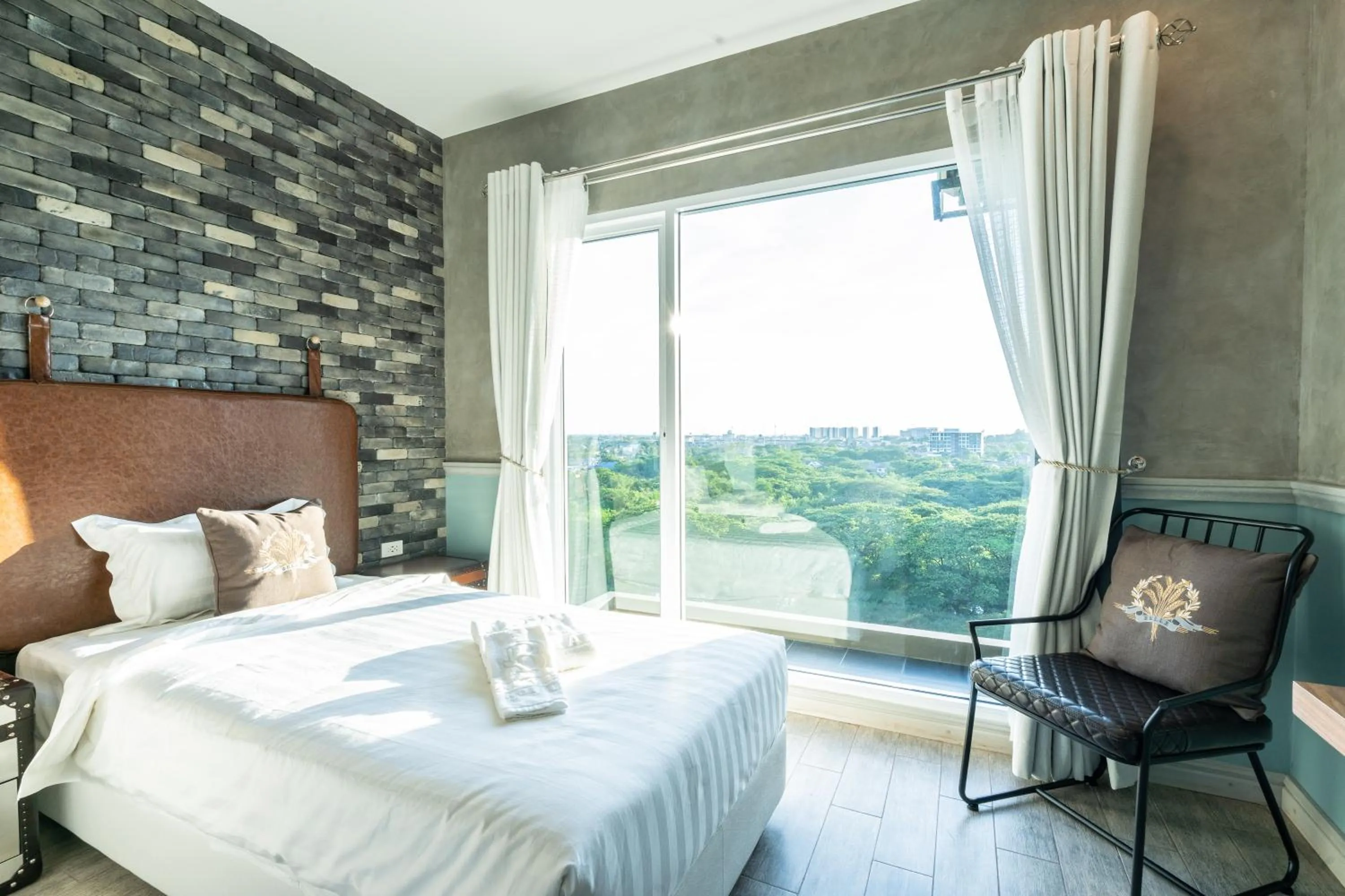 Standard Twin Room in Belle Grand Hotel