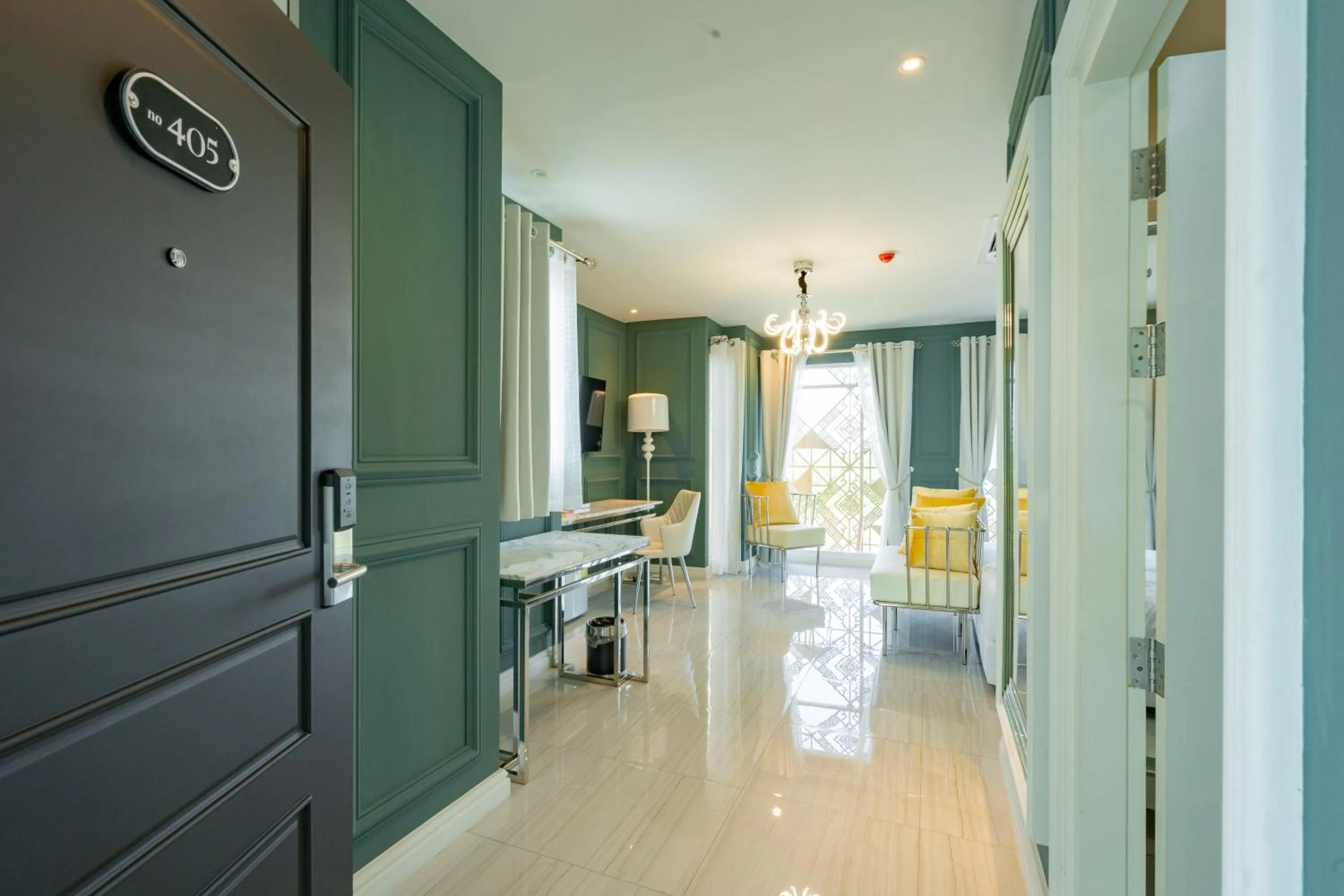 Deluxe Double Room in Belle Grand Hotel