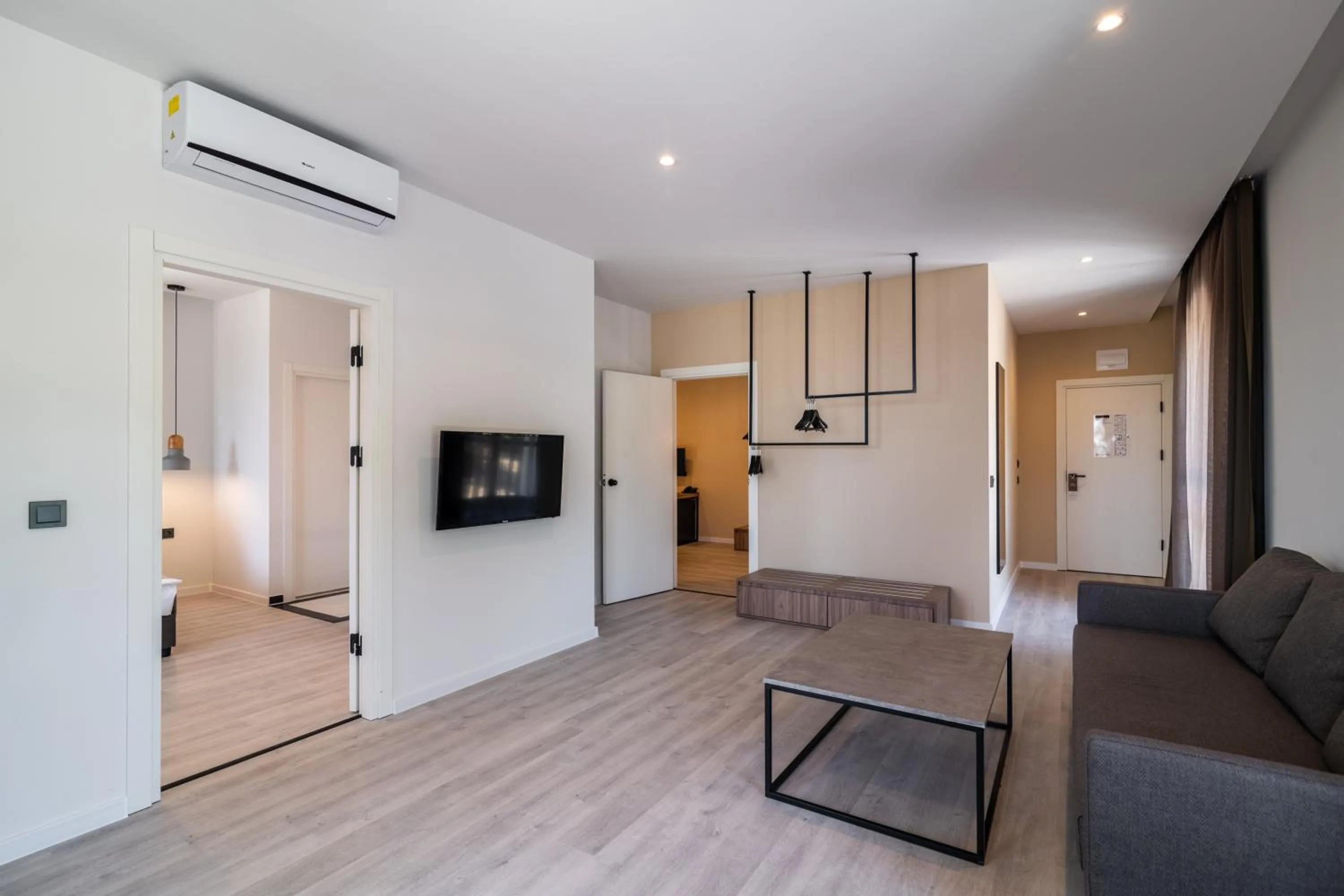 Two-Bedroom Apartment in Primorski Hotel