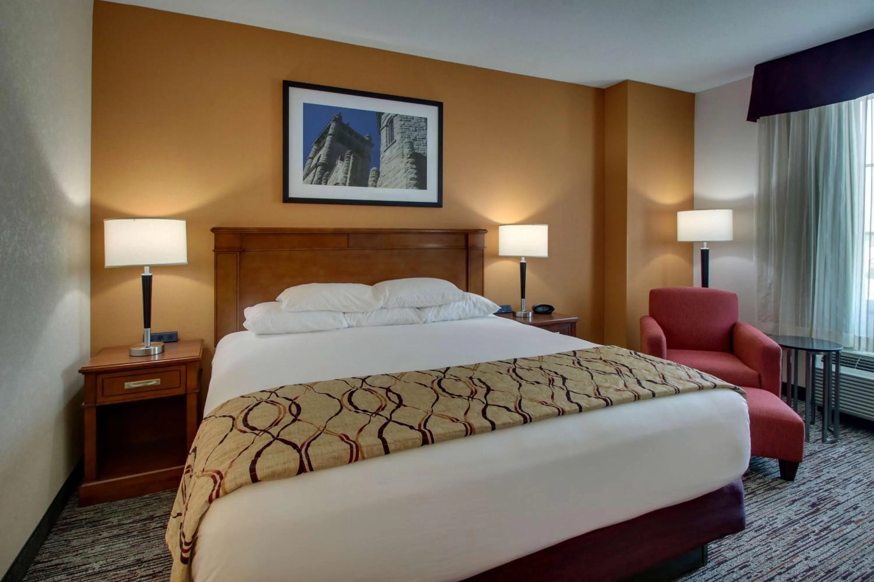 Deluxe King Meeting Room, 2 Rooms - Accessible , Tub in Drury Inn & Suites Findlay