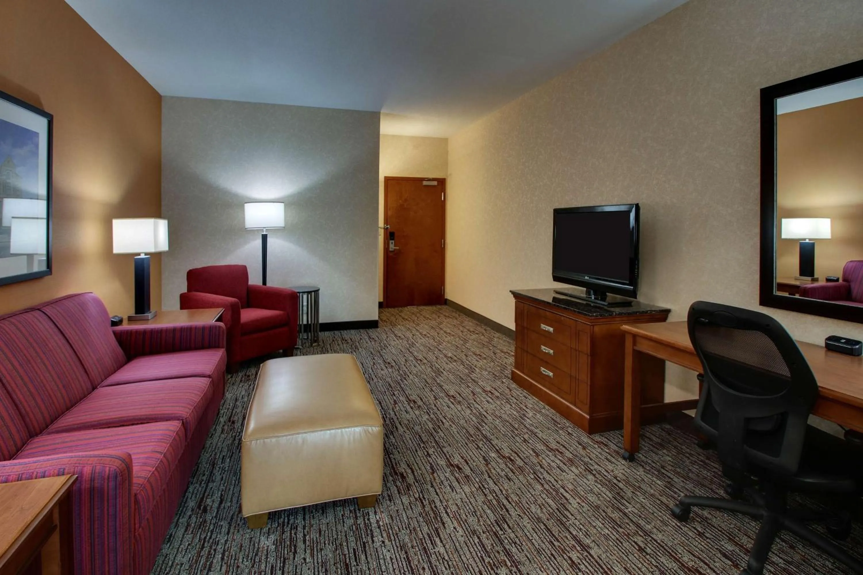 King Suite with Sofa Bed - High Floor in Drury Inn & Suites Findlay