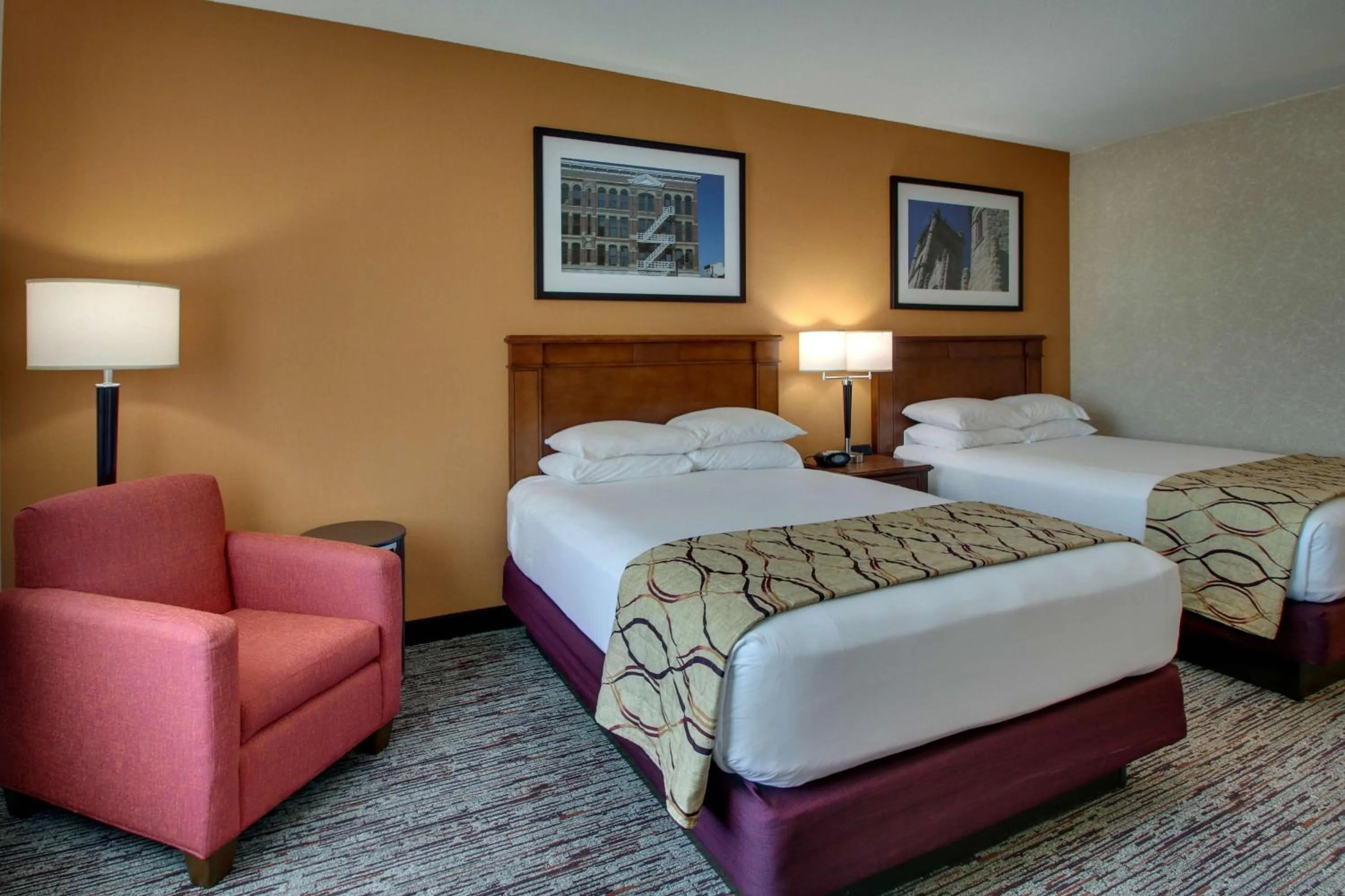 Deluxe Room with Two Queen Beds in Drury Inn & Suites Findlay