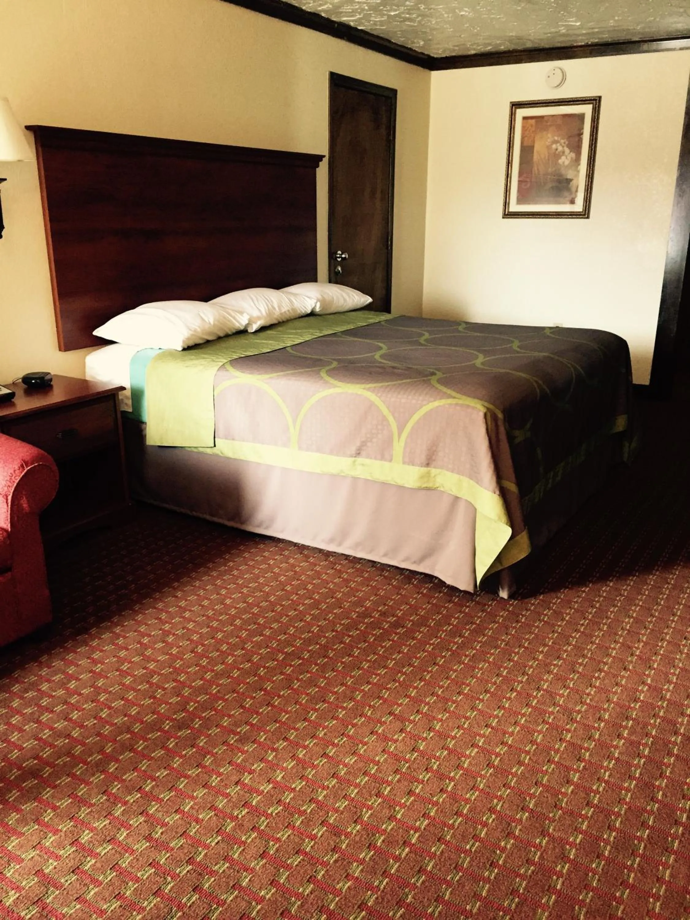 King Room - Non-Smoking in Super 8 by Wyndham Enid