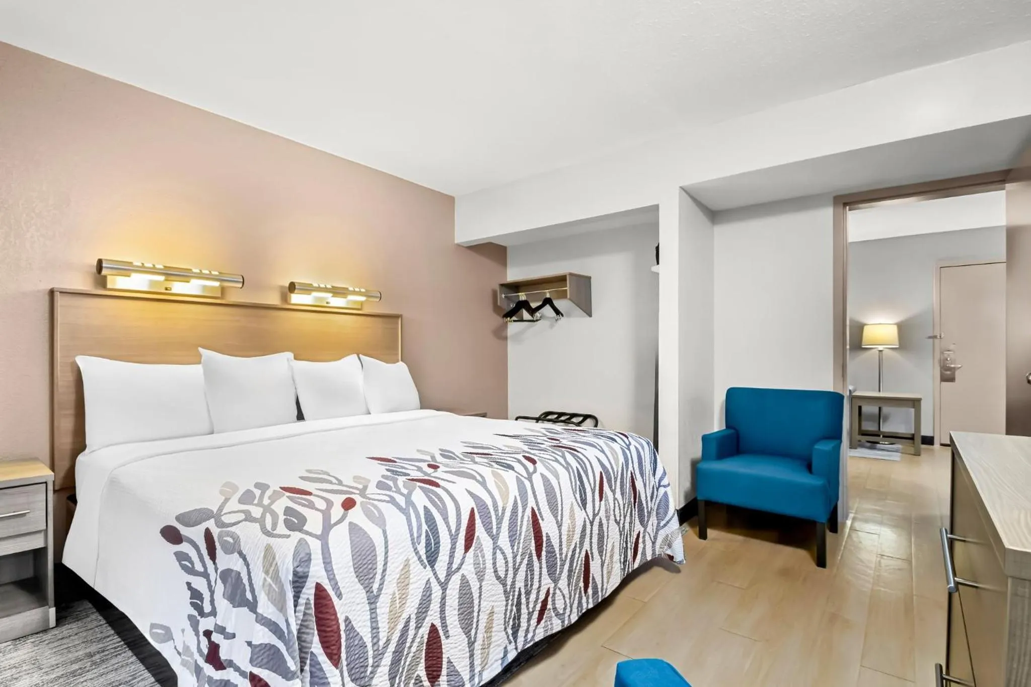 Suite King Room Non-Smoking in Red Roof Inn Myrtle Beach Hotel - Market Commons