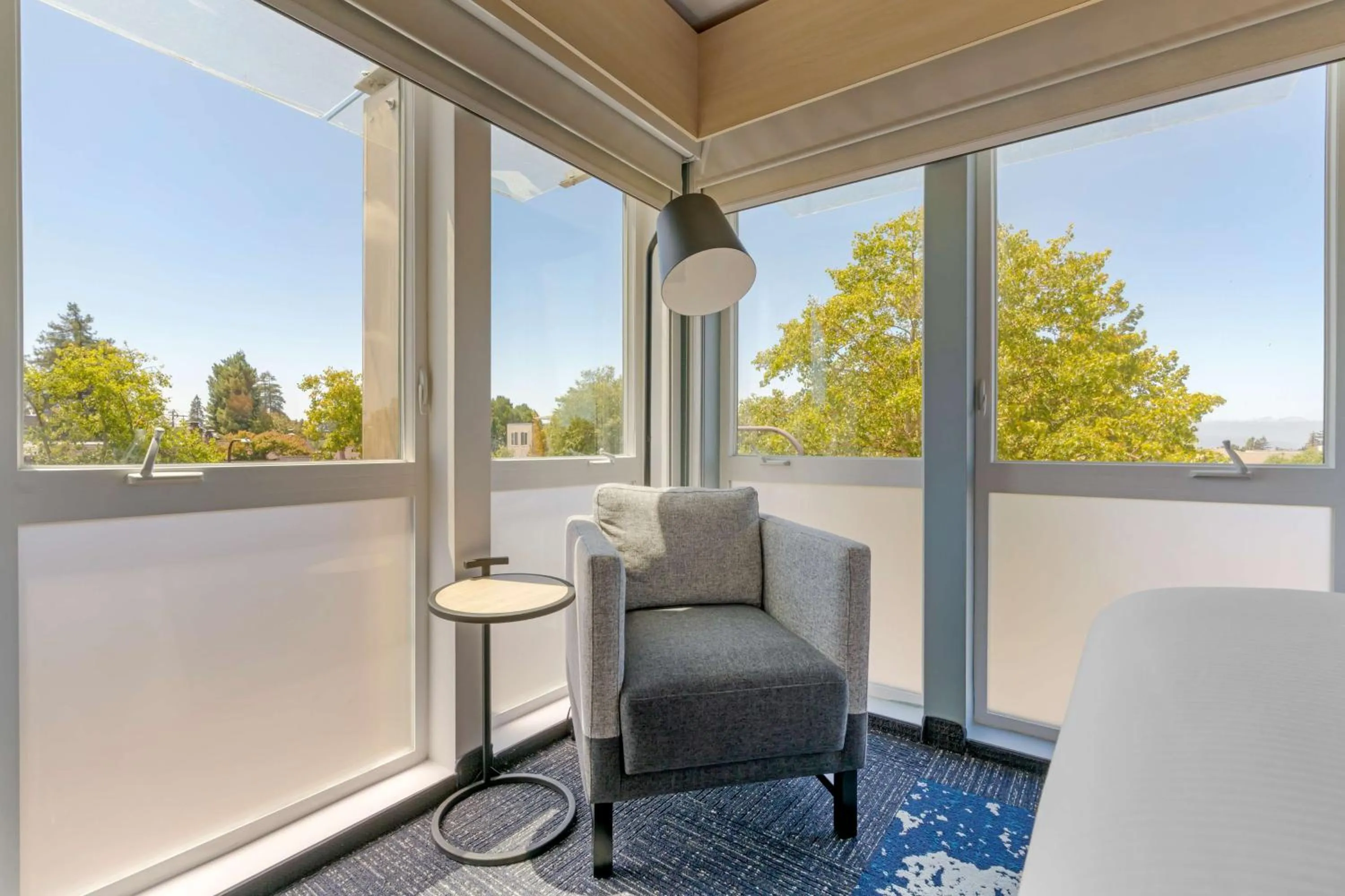 Queen Room - Ground Floor/Non-Smoking in Aiden by Best Western Berkeley