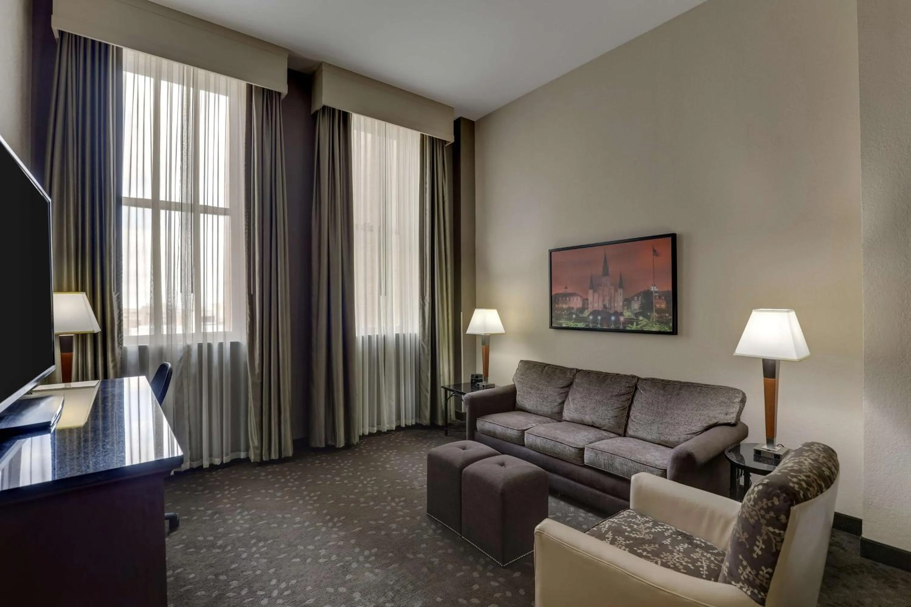 King Suite with Sofa Bed in Drury Plaza Hotel New Orleans