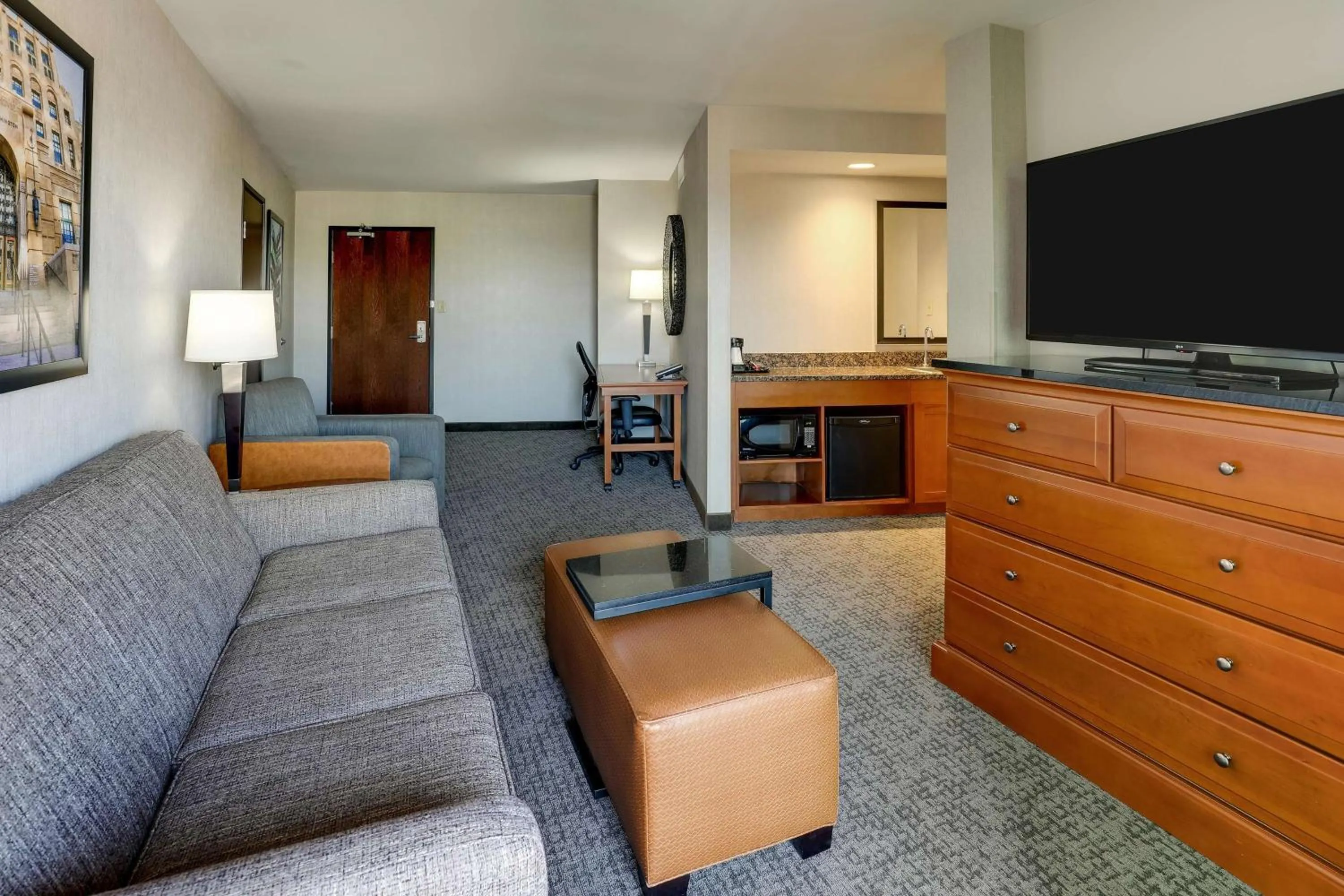 King Suite With Sofa Bed and Terrace – High Floor in Drury Inn & Suites Phoenix Airport