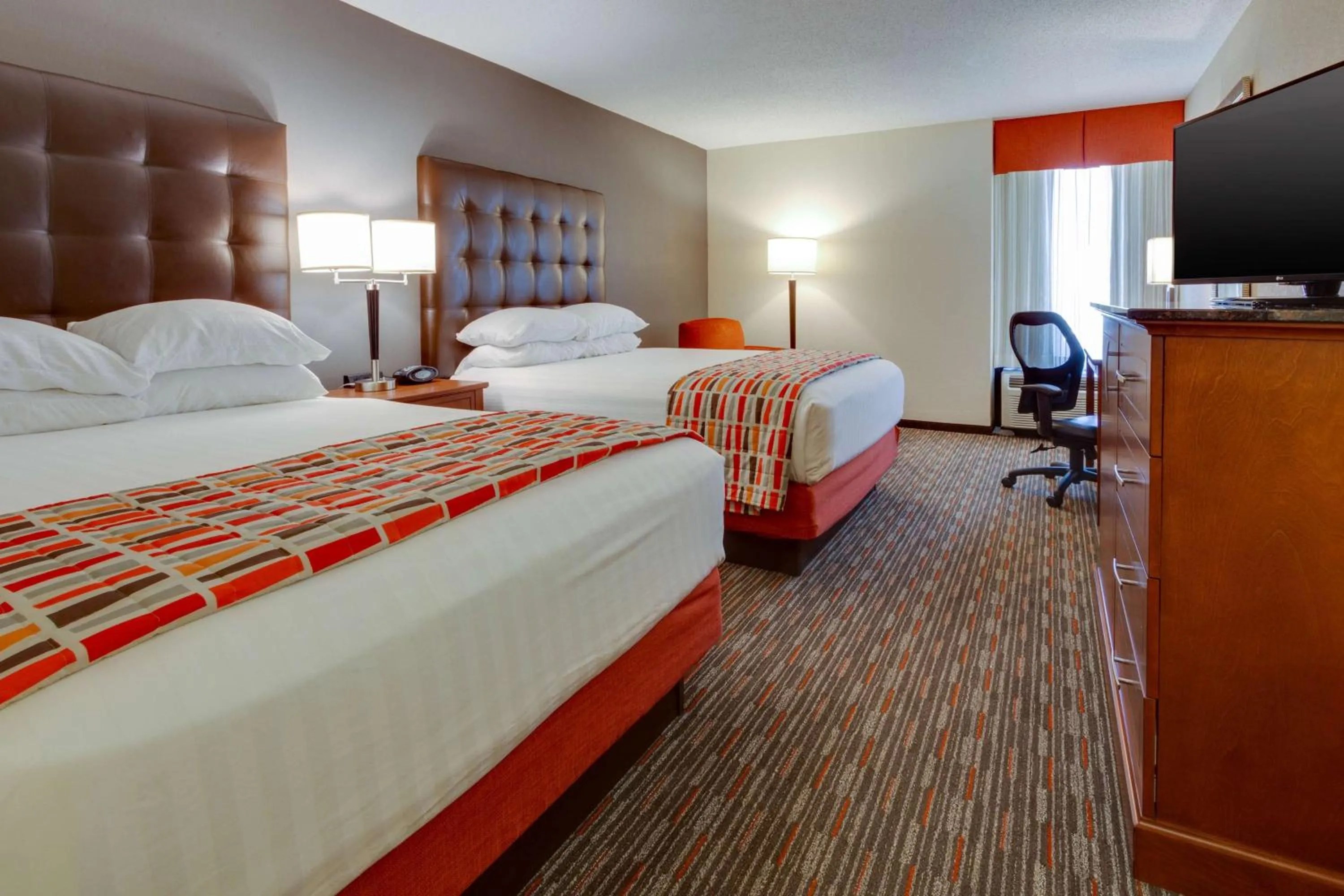 Deluxe Queen Room with Two Queen Beds in Drury Inn & Suites Memphis Southaven