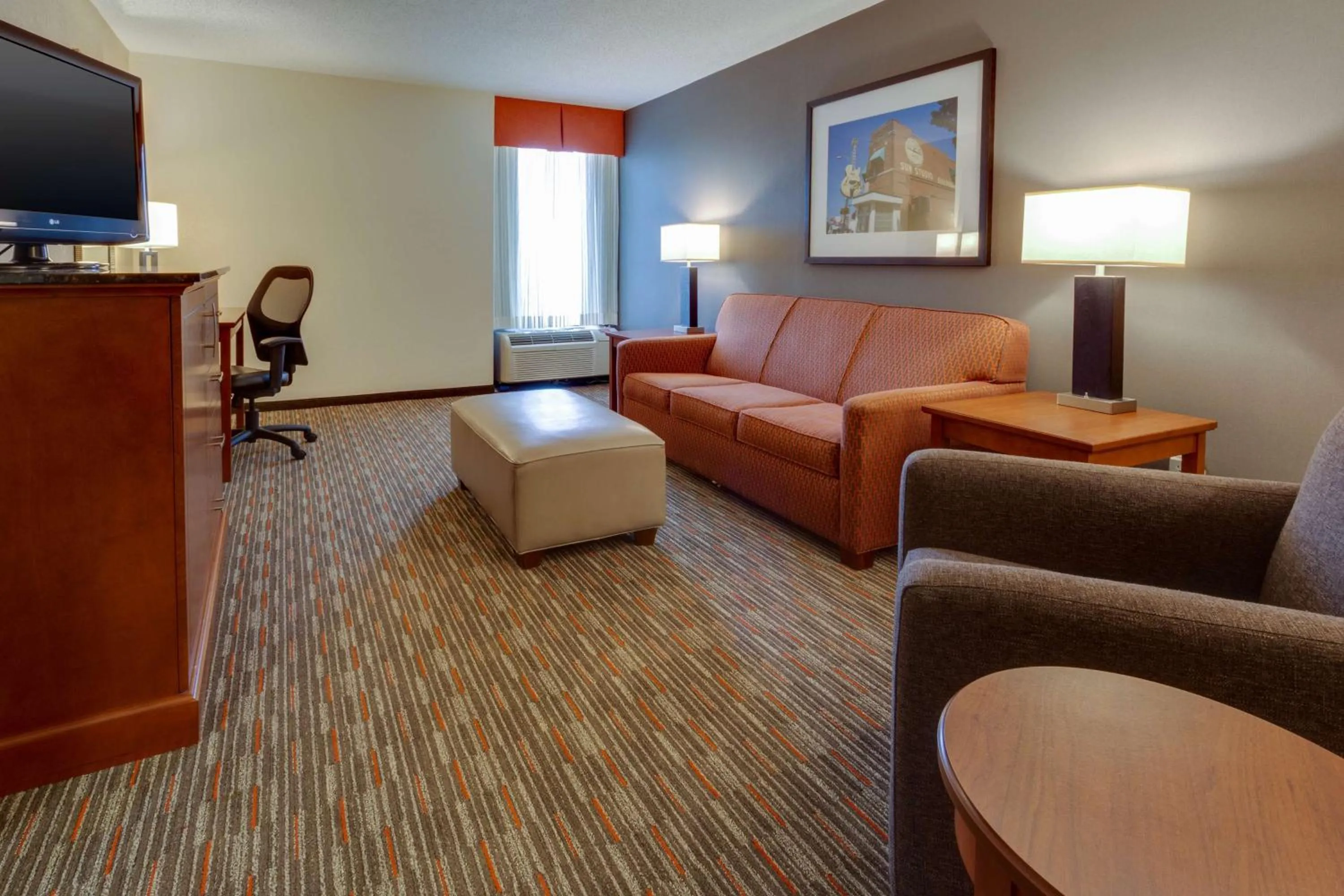 Deluxe Queen Suite with Sofa Bed in Drury Inn & Suites Memphis Southaven