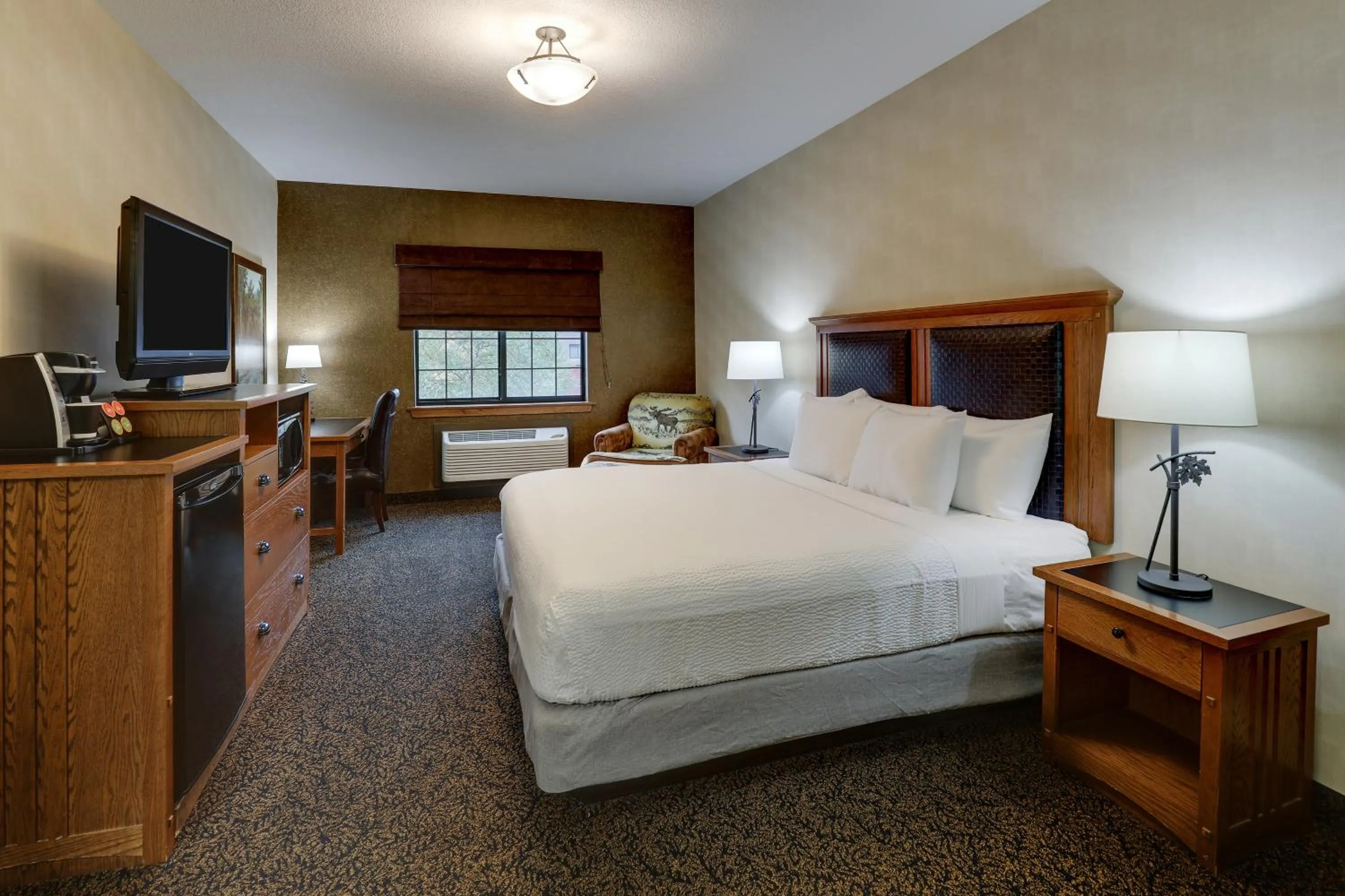 Deluxe King Room - single occupancy in Stoney Creek Hotel Sioux City