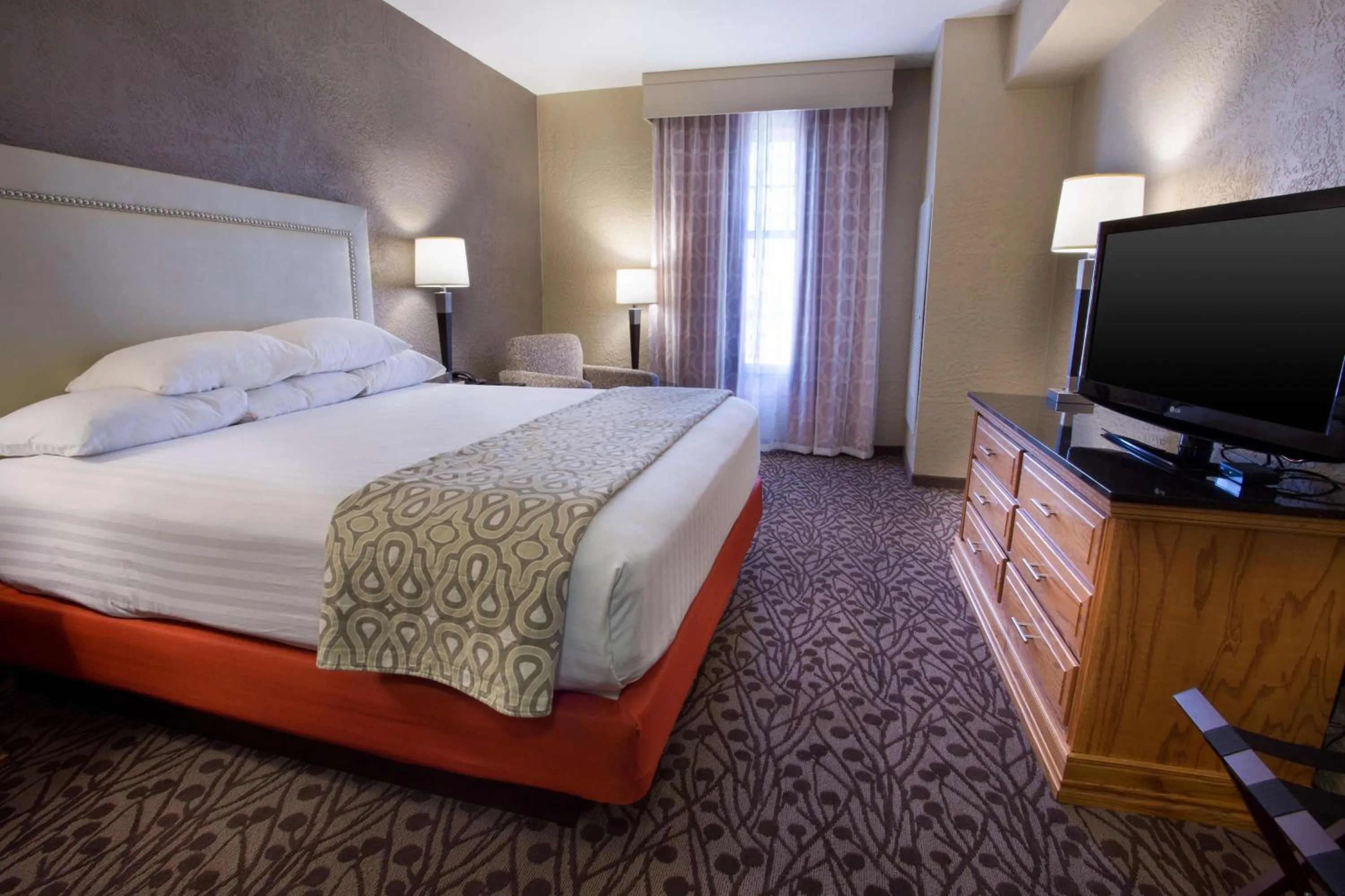 King Suite with Sofa Bed in Drury Inn & Suites Amarillo
