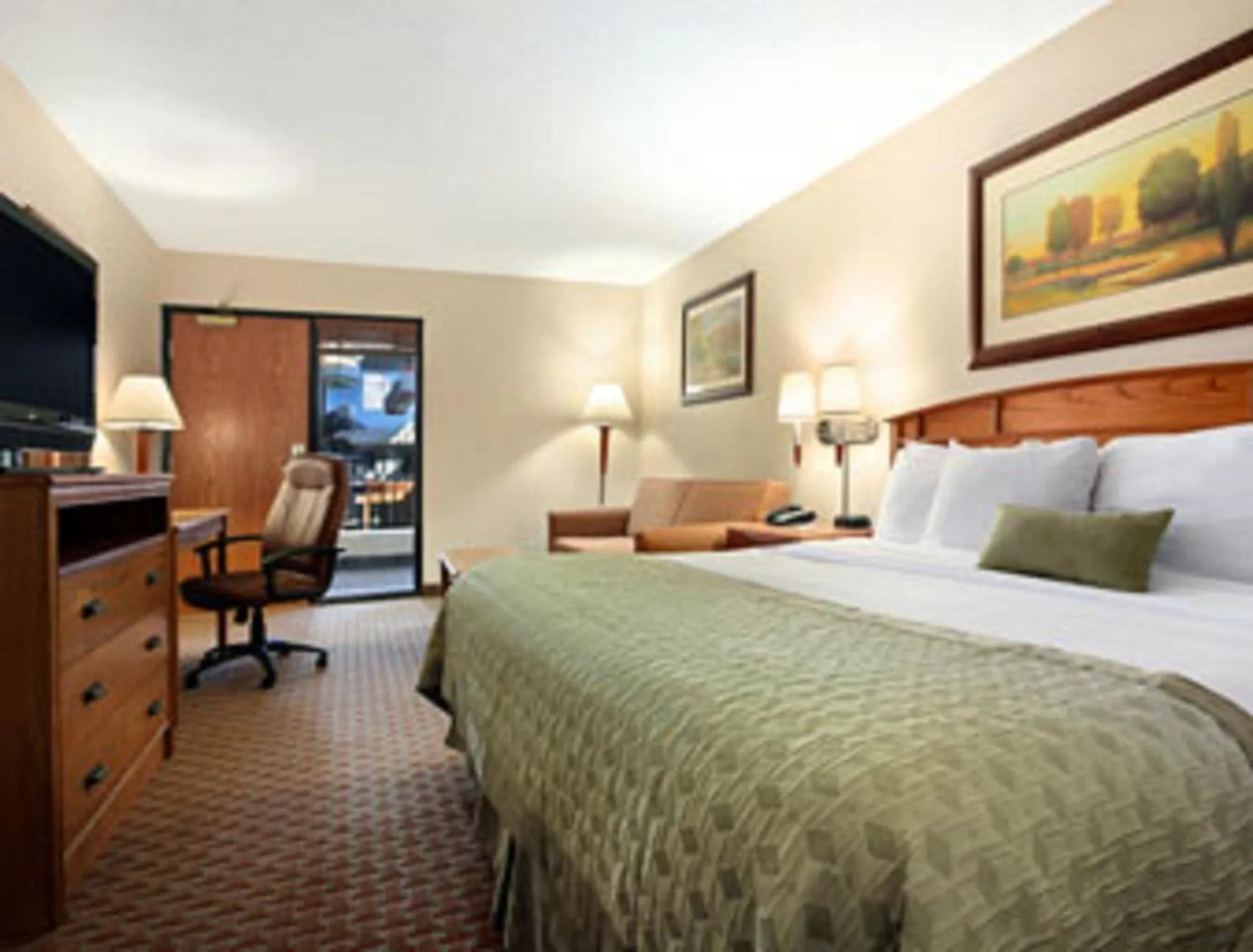 2 Queen Beds, Suite, Pool View, Non-Smoking in Ramada by Wyndham Des Moines Tropics Resort & Conference Ctr