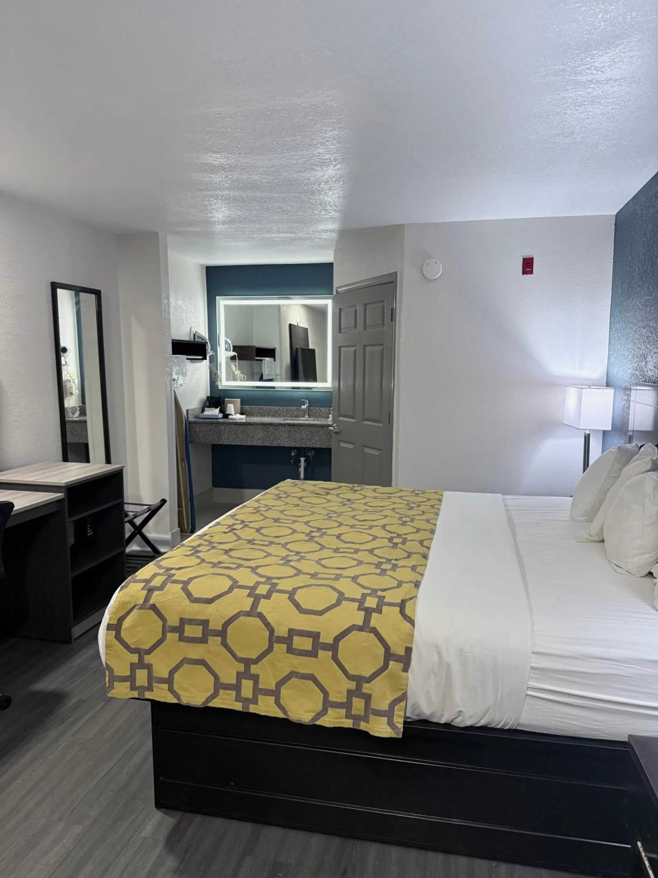 King Room - Non-Smoking in Baymont by Wyndham Grenada