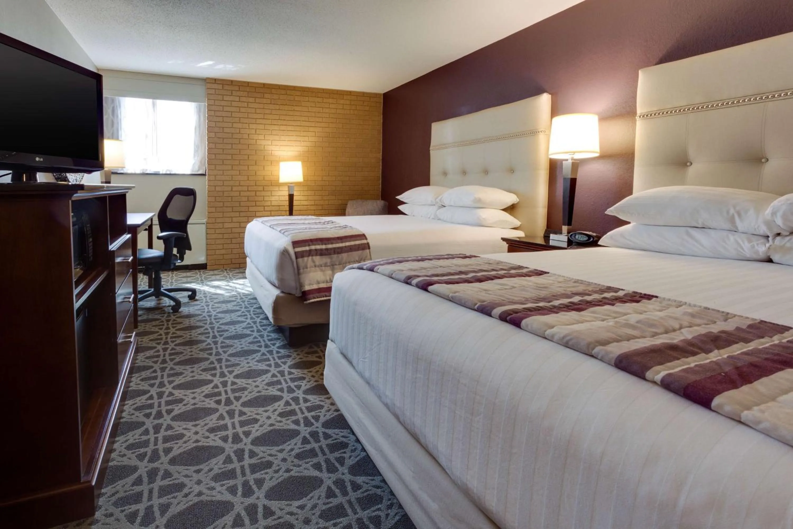 Superior Queen Room with Two Queen Beds in Drury Inn & Suites Overland Park