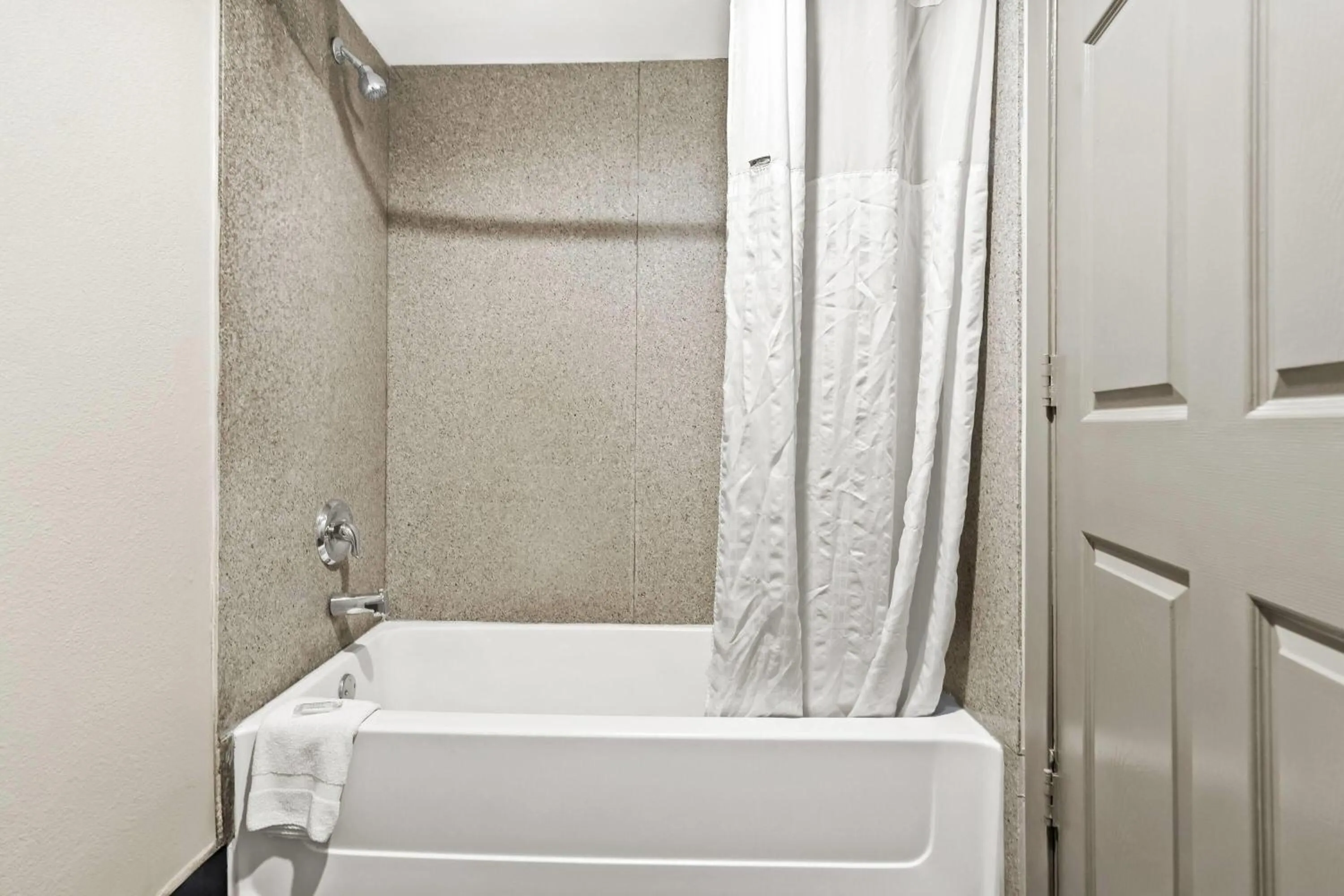 Deluxe King Studio Suite - Non-Smoking in Days Inn by Wyndham Nacogdoches/SFA University/Downtown