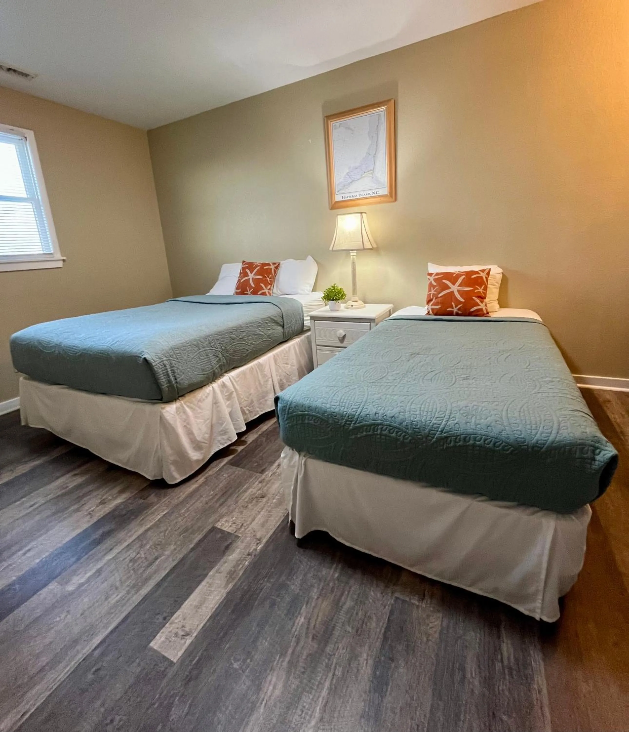 Two-Bedroom Suite with a Pool view in Cape Hatteras Motel