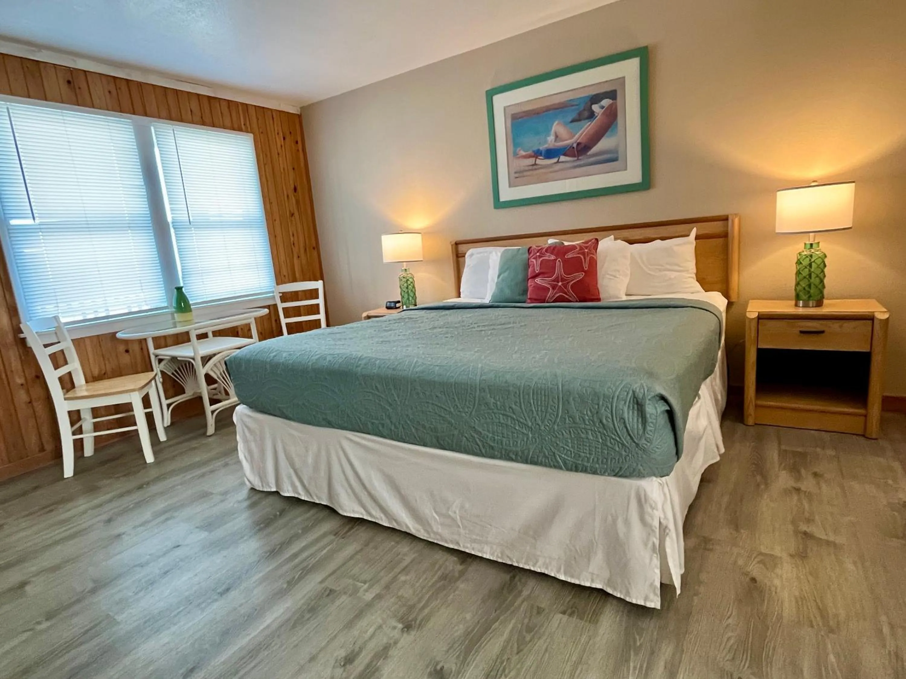King Room - Oceanfront in Cape Hatteras Motel