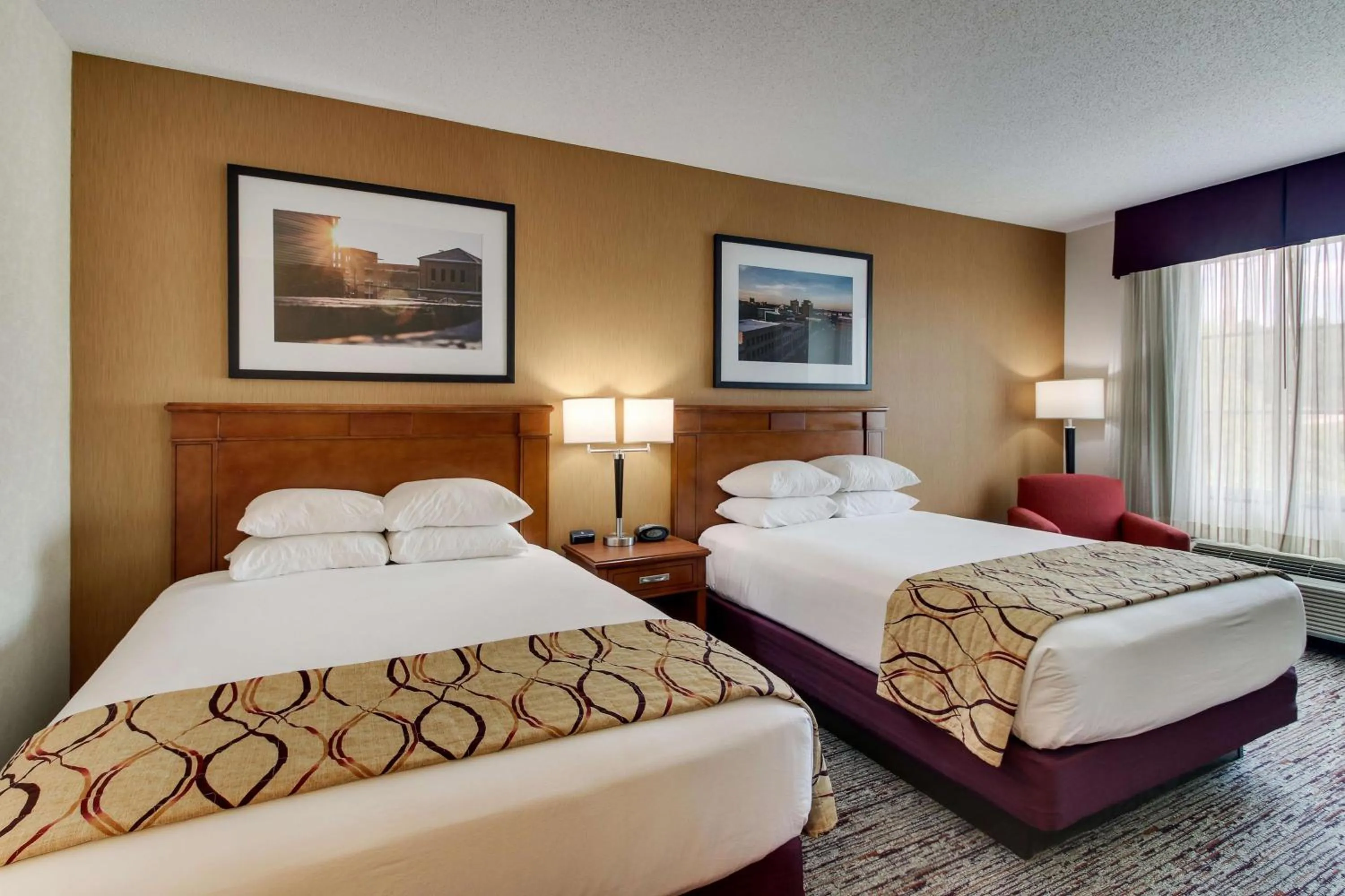 Superior Queen Room with Two Queen Beds in Drury Inn & Suites Meridian