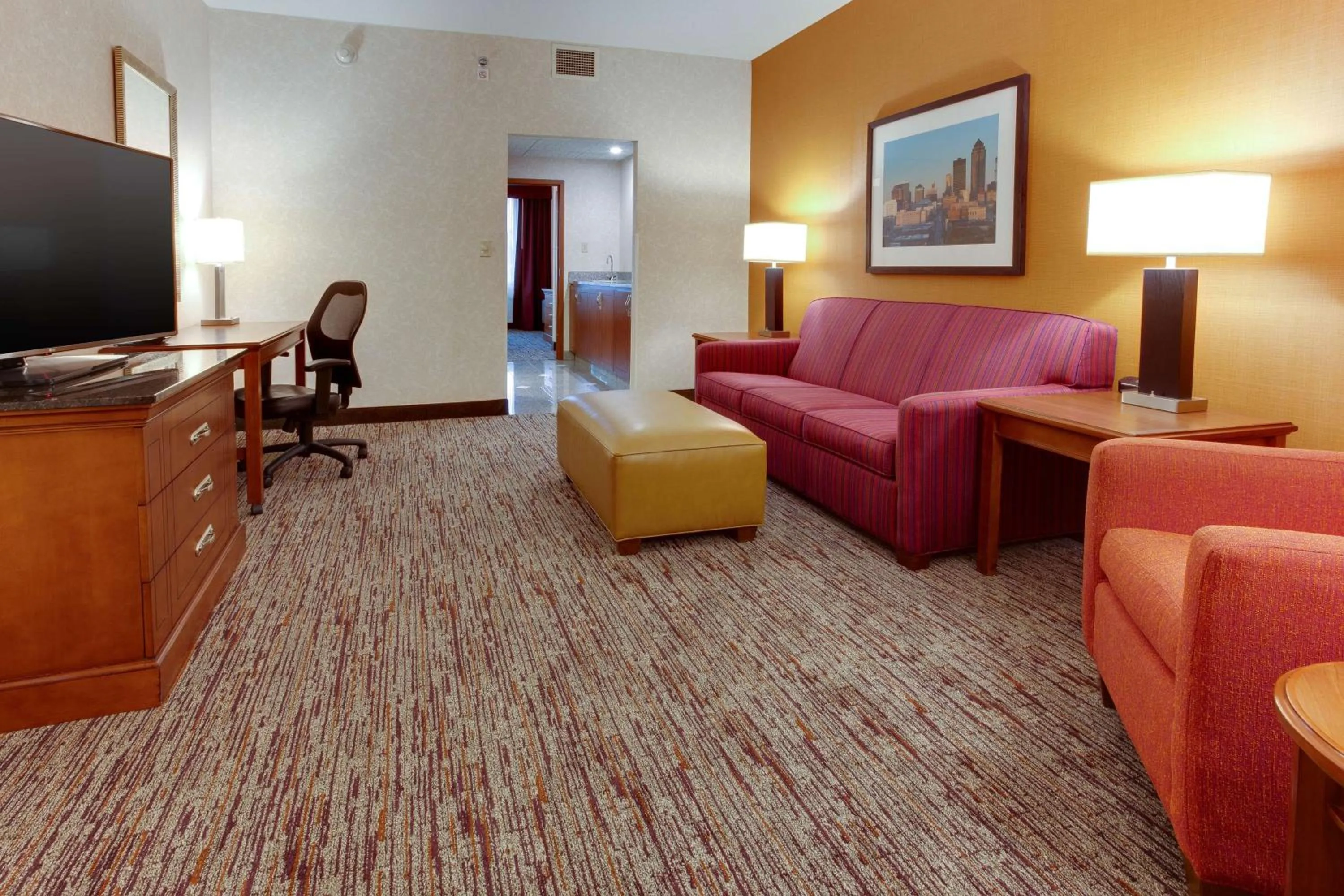 Queen Suite with Sofa Bed  - Accessible, Roll-in Shower in Drury Inn & Suites West Des Moines