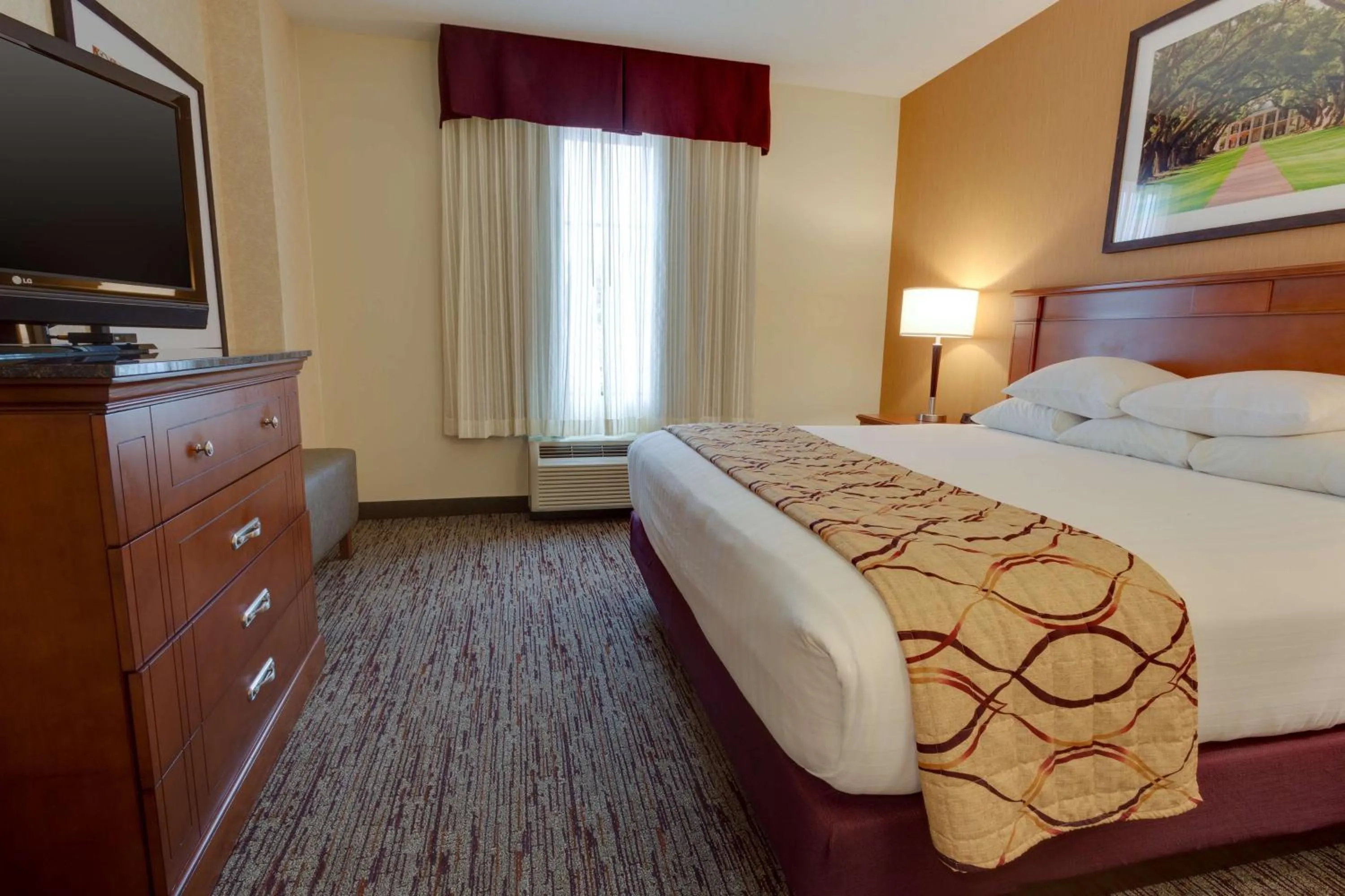 King Suite with Sofa Bed - Accessible, Tub in Drury Inn & Suites Baton Rouge