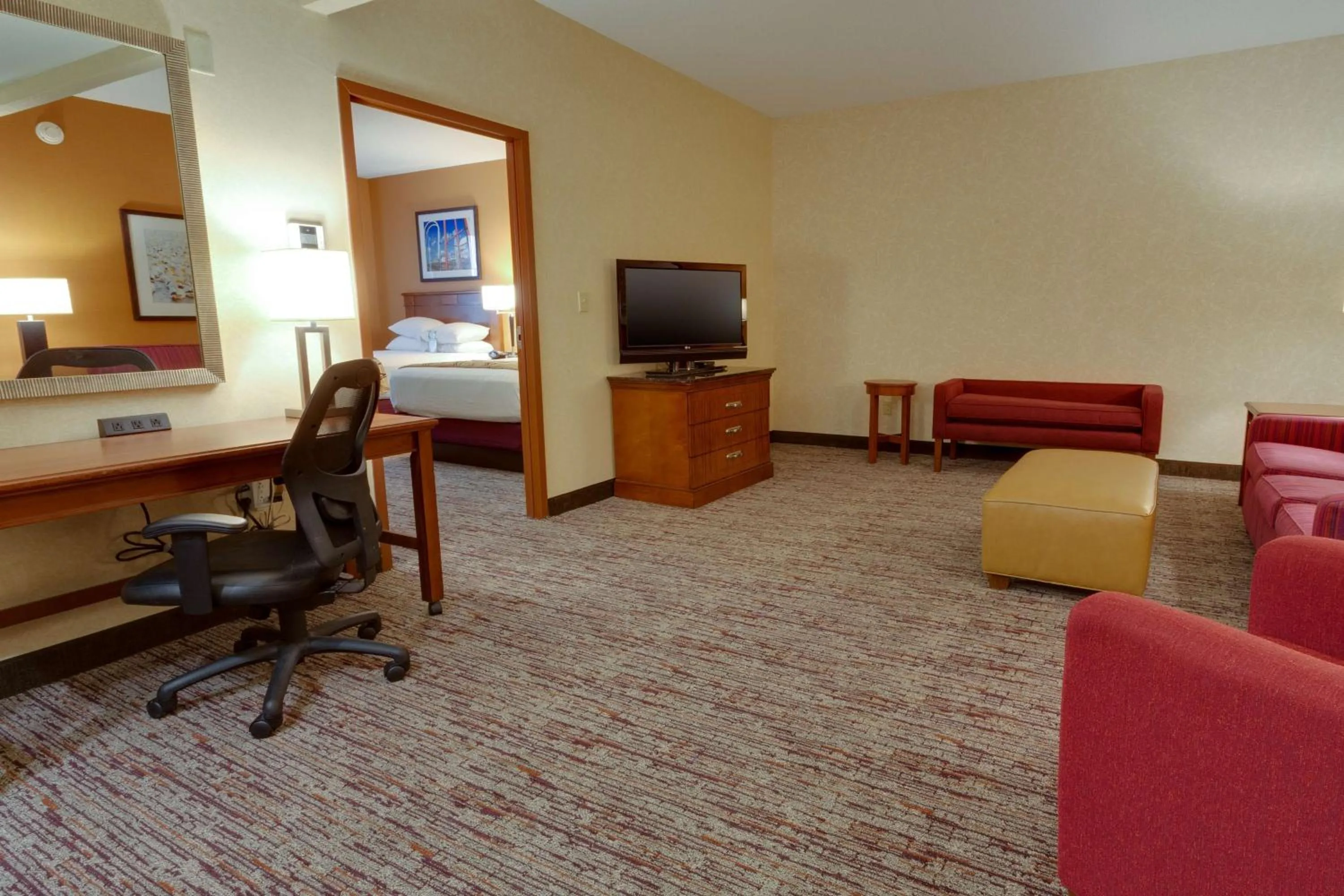 Deluxe Queen Suite with Two Queen Beds in Drury Inn & Suites Baton Rouge