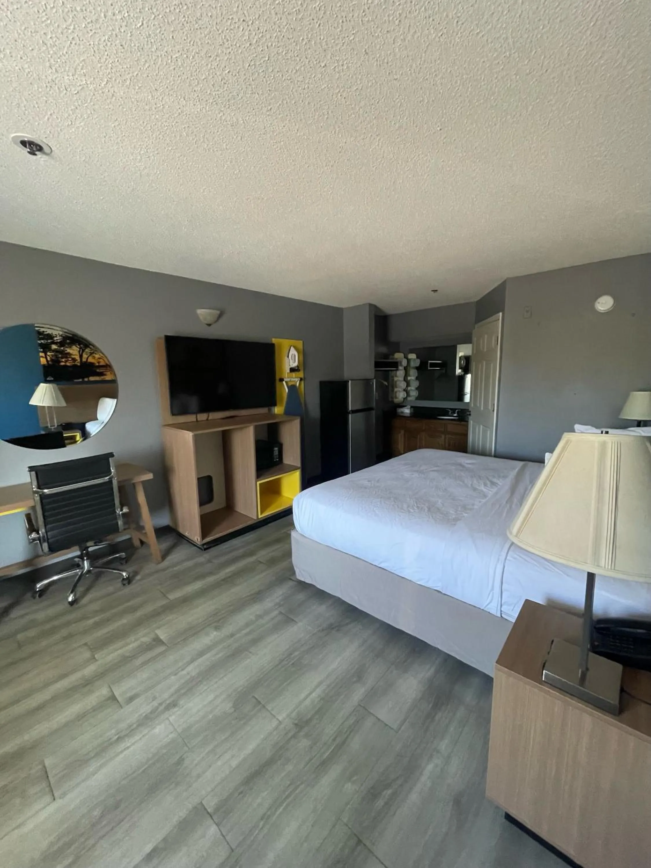 King Room - Non-Smoking in Baymont by Wyndham Dublin