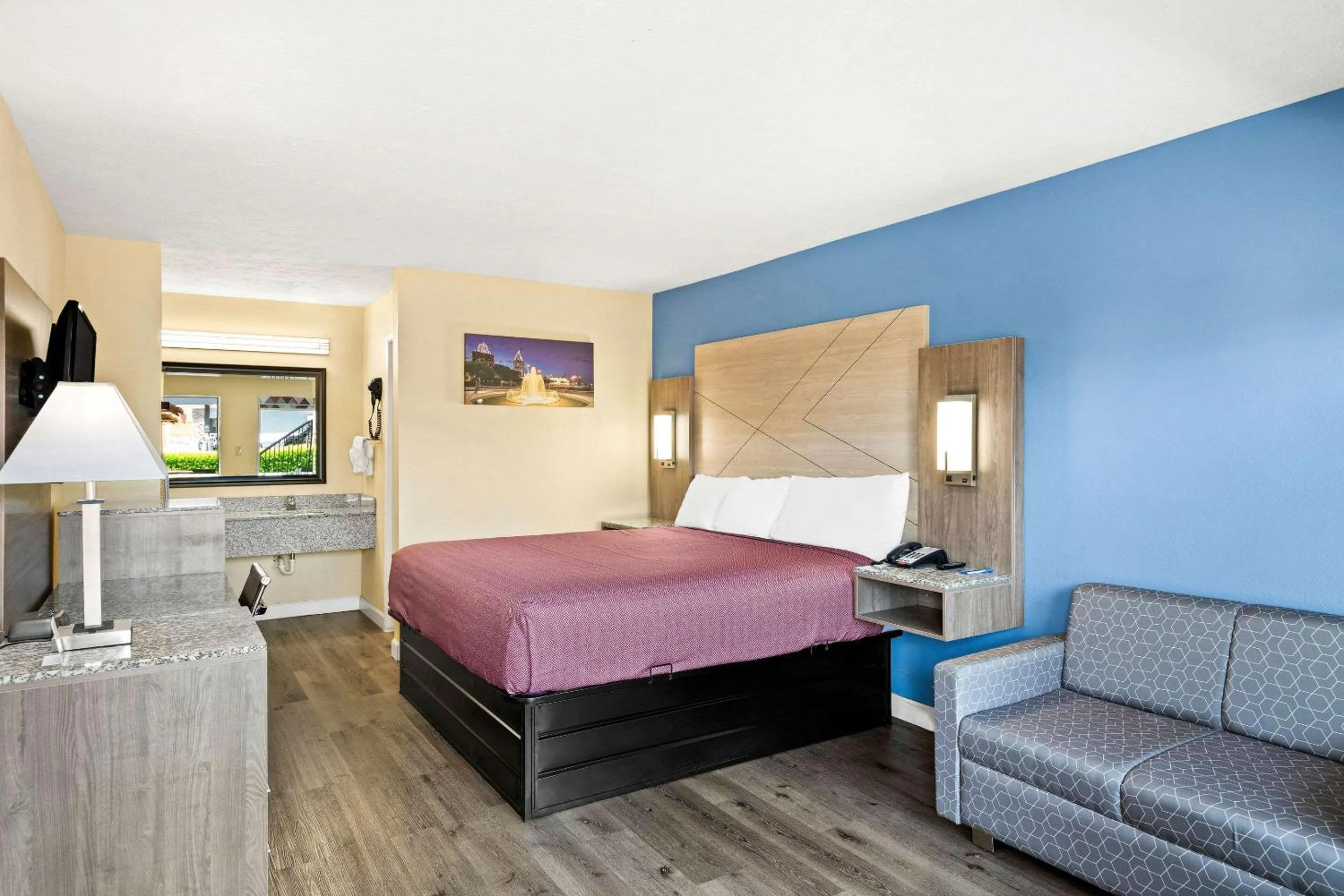 King Room - Non Smoking in Rodeway Inn Oxford