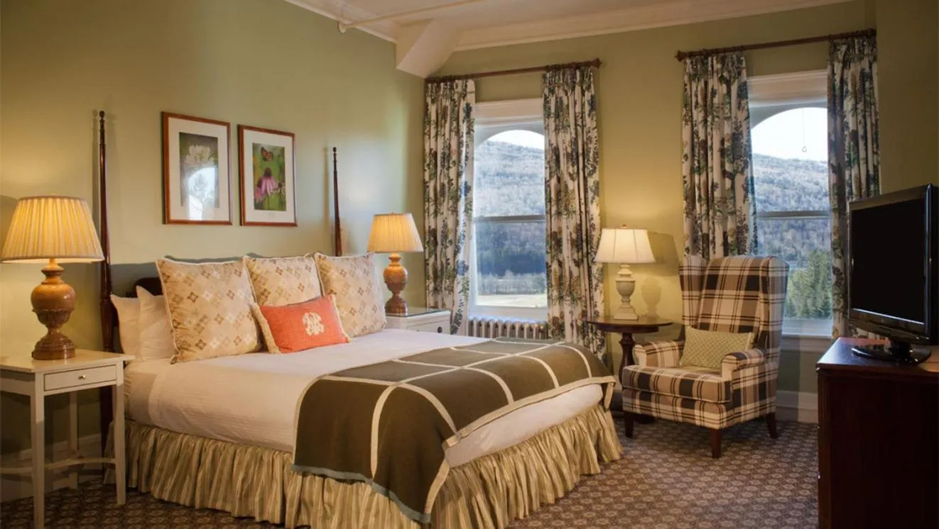 Family Room - 1 King and 1 Queen Bed in Omni Mount Washington Resort & Spa