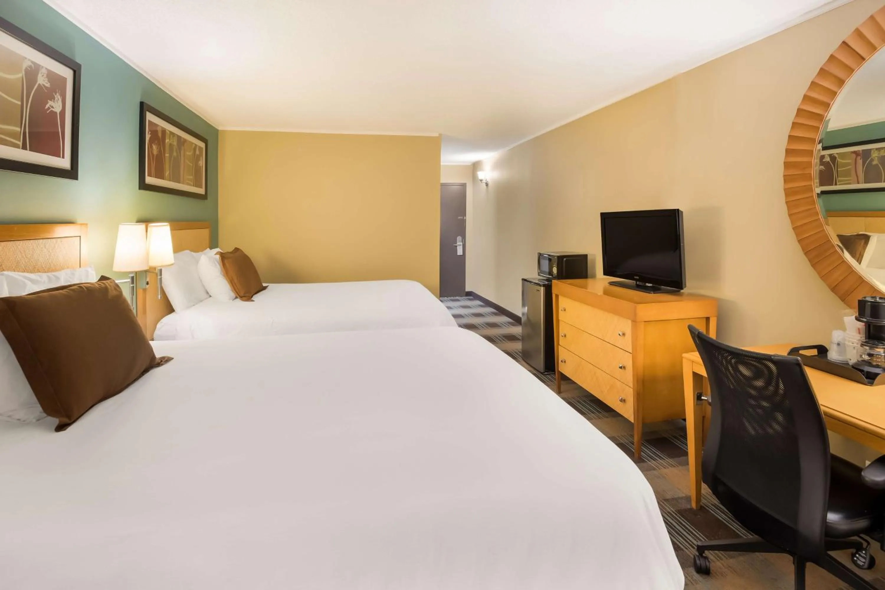 Queen Room with Two Queen Beds and Kitchenette - Non-Smoking in SureStay Plus Hotel by Best Western Jasper