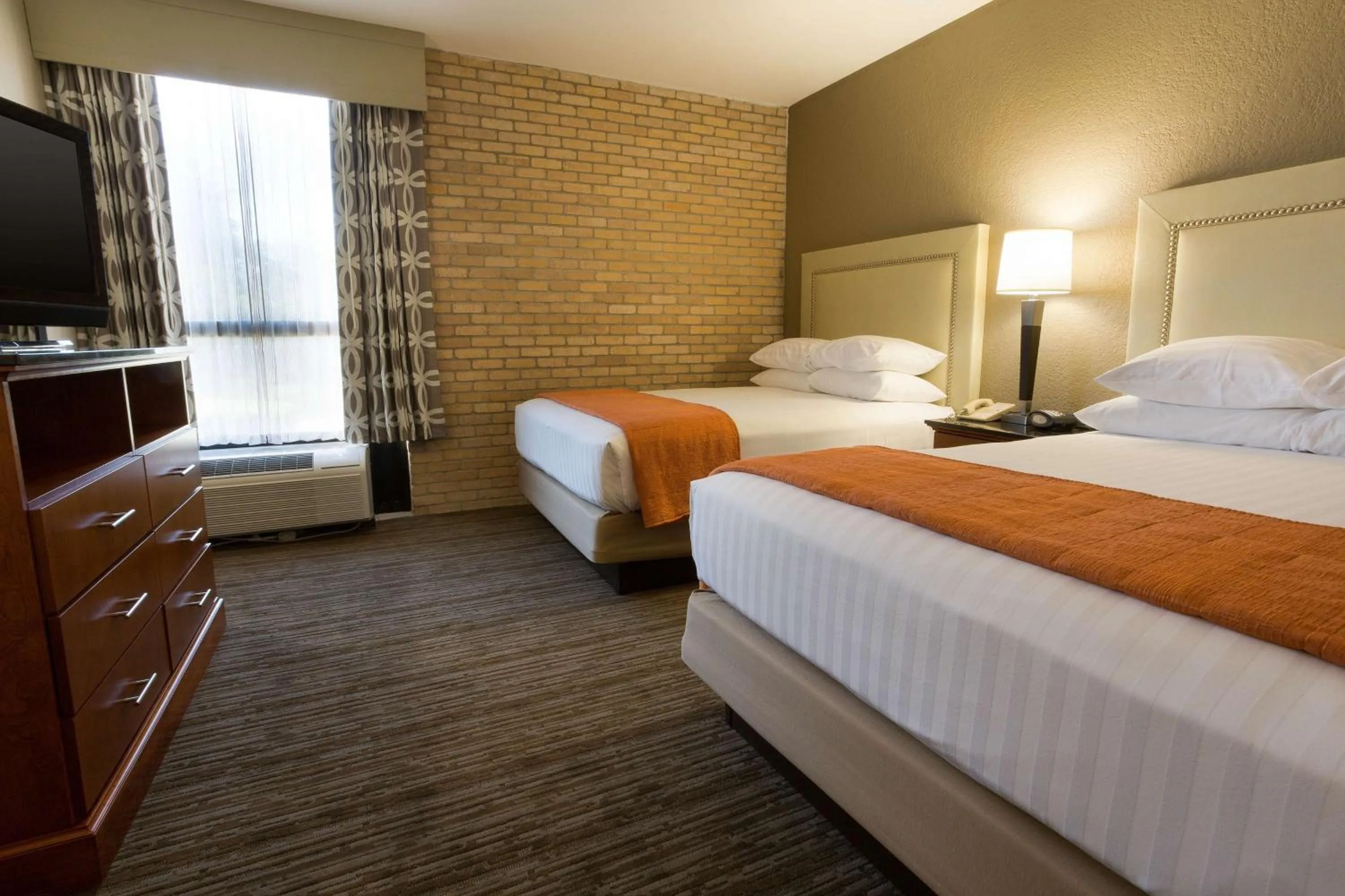 Queen Suite with Two Queen Beds in Drury Inn & Suites Austin North