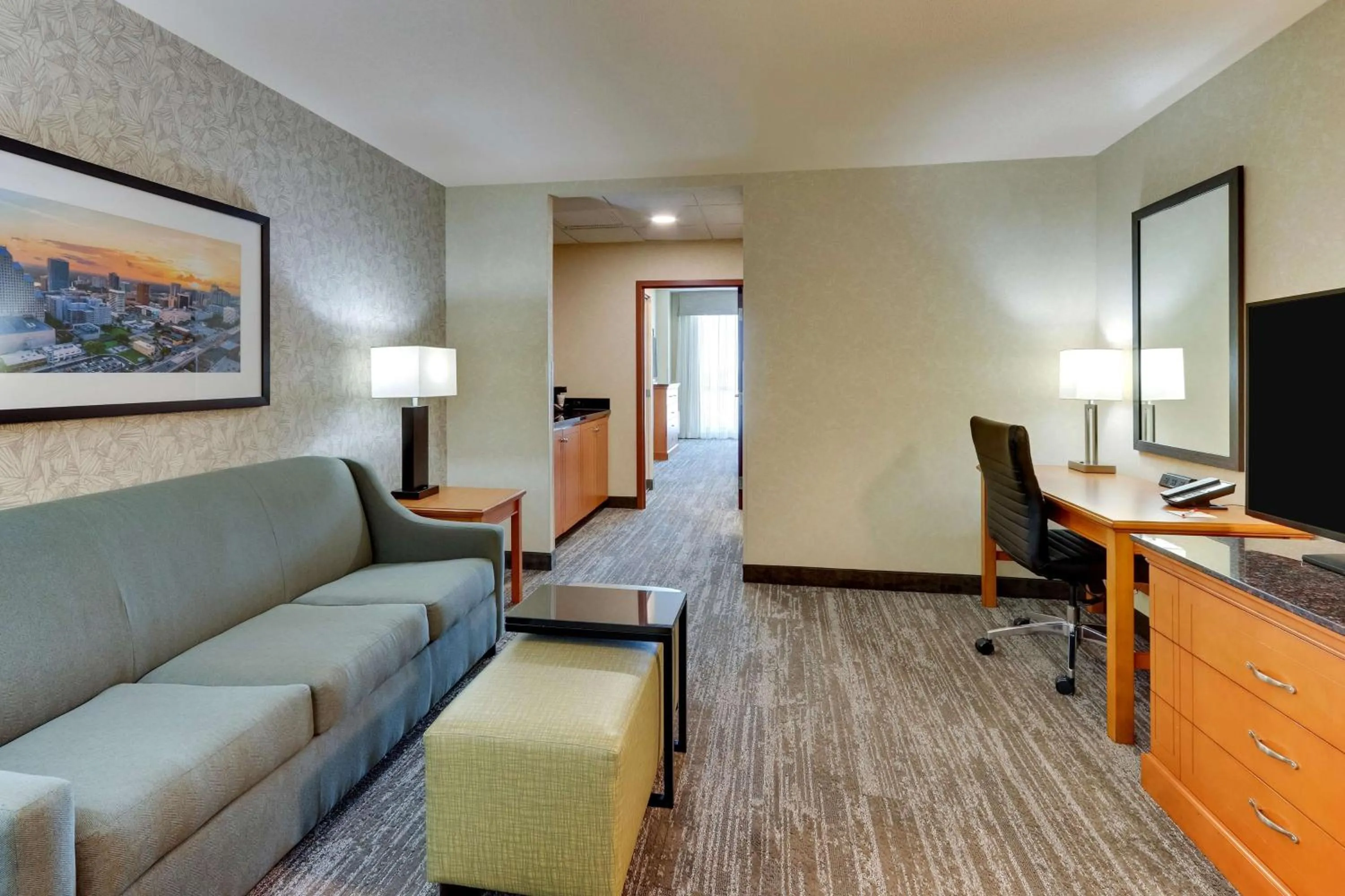 Queen Suite with Sofa Bed in Drury Inn & Suites Orlando near Universal Orlando Resort
