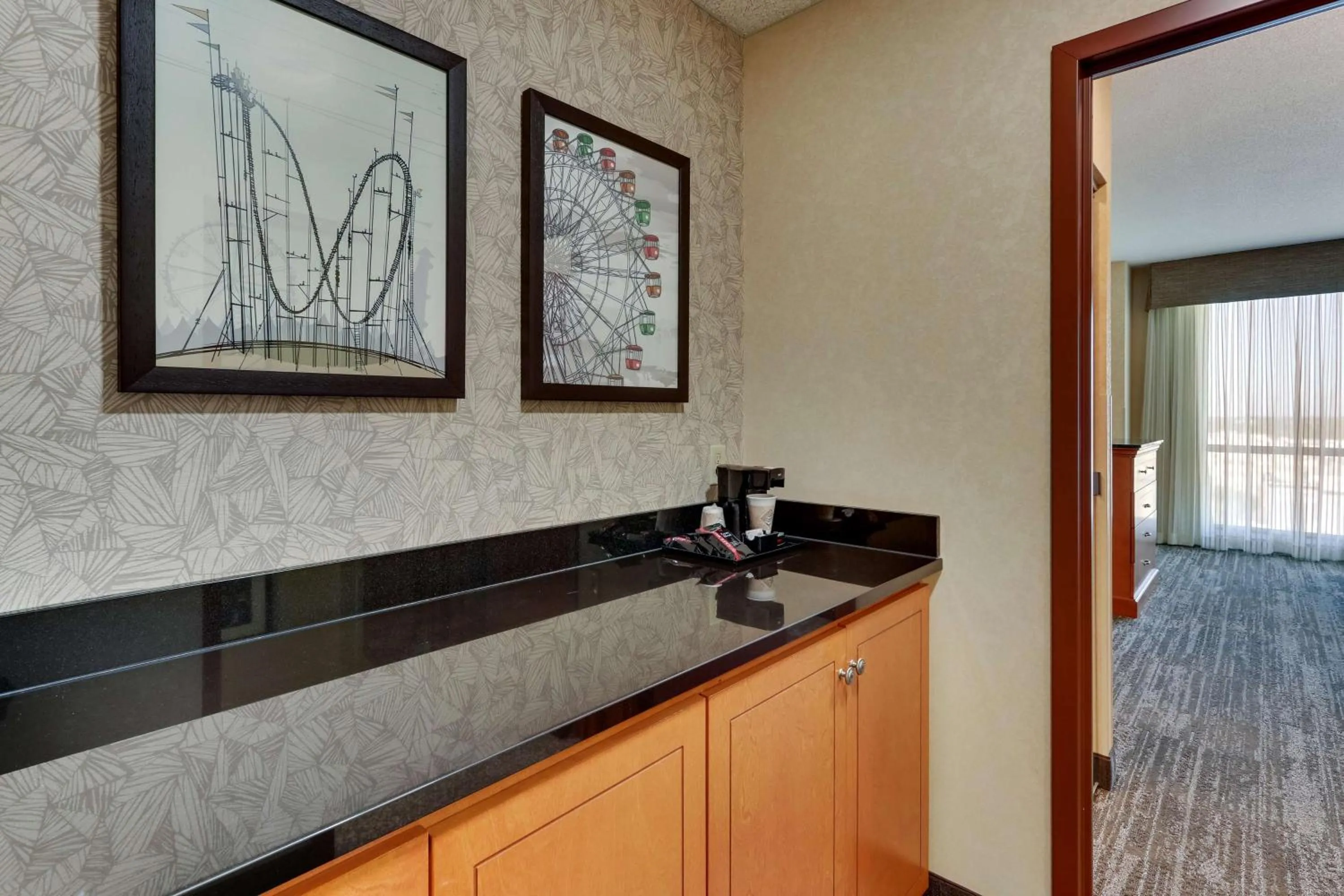 Queen Suite with Sofa Bed - Accessible, Tub in Drury Inn & Suites Orlando near Universal Orlando Resort