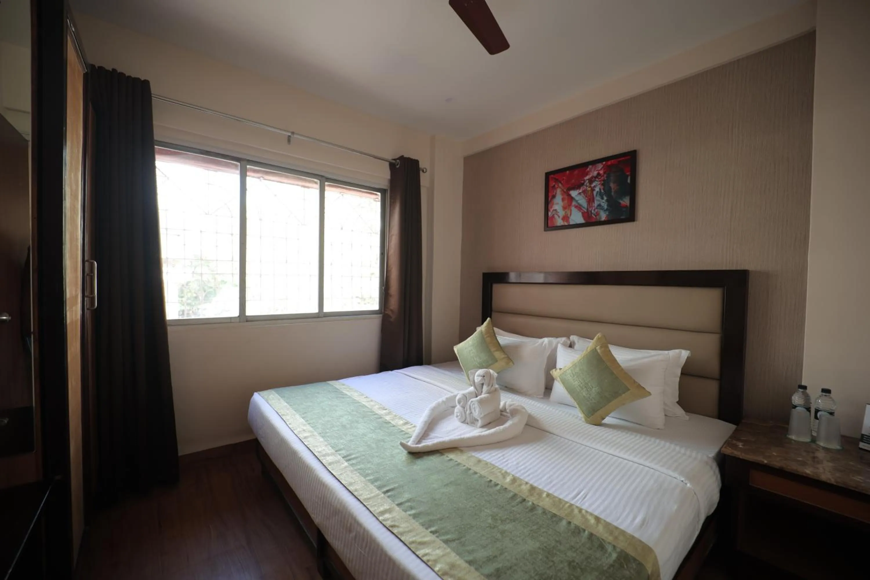Deluxe One Bedroom Apartment - King Bed in The Byke Studio Pure Veg Apartment, Thane