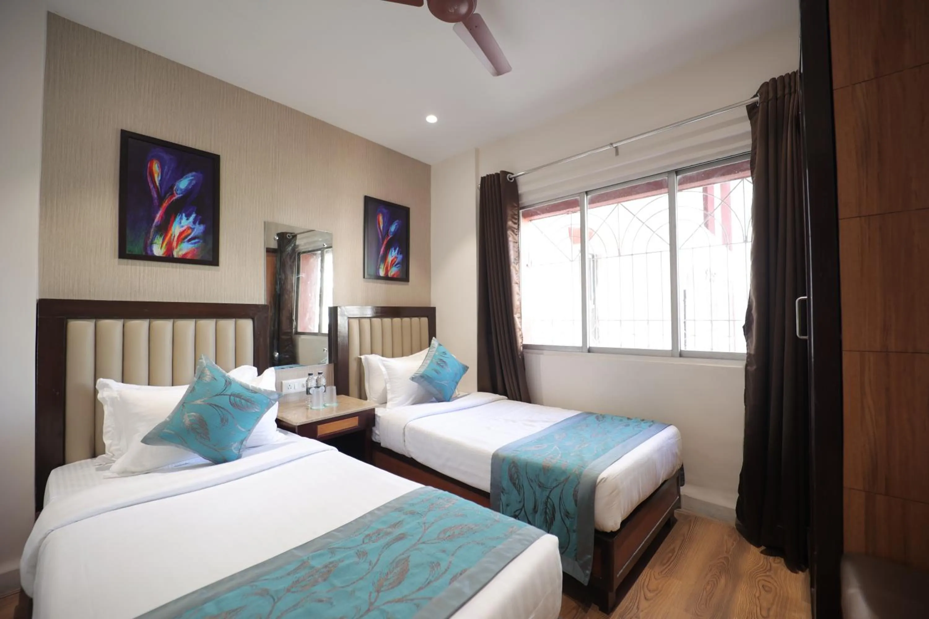Deluxe One Bedroom Apartment - Twin Bed in The Byke Studio Pure Veg Apartment, Thane