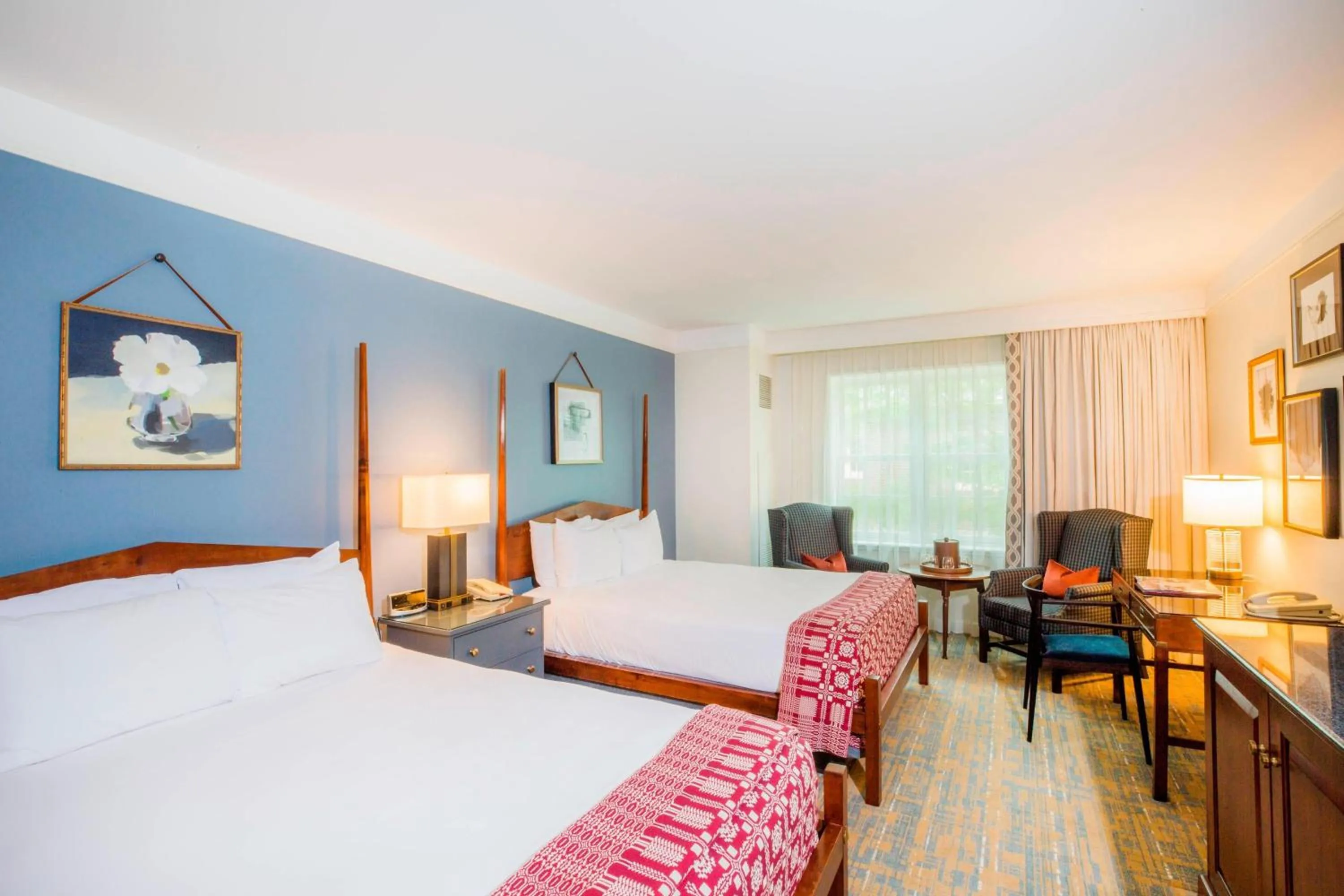 Deluxe Queen Room - single occupancy in Williamsburg Lodge, Autograph Collection