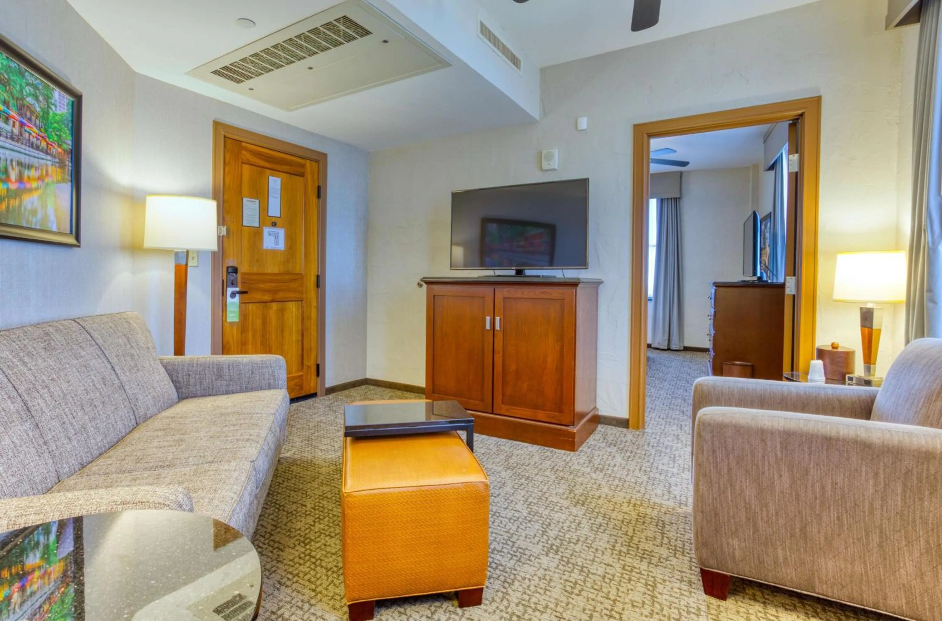 King Suite with Sofa Bed in Drury Plaza Hotel San Antonio Riverwalk