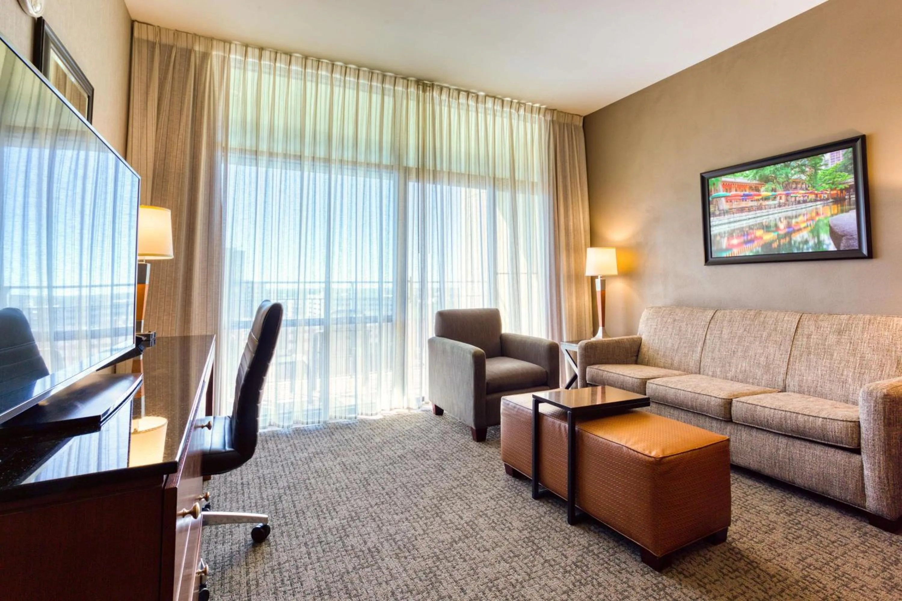 Queen Suite with Sofa Bed, Terrace - Accessible, Roll-in Shower in Drury Plaza Hotel San Antonio Riverwalk