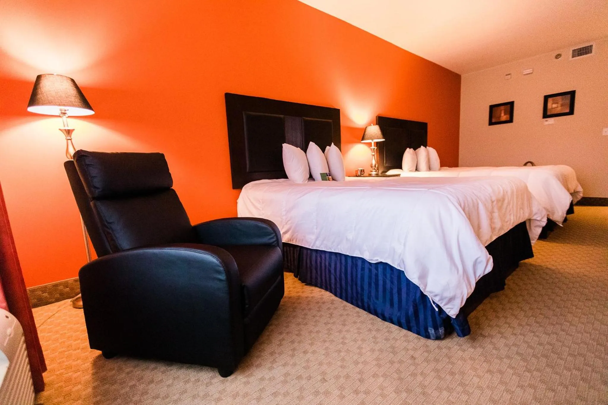 Queen Room with Two Queen Beds - Non-Smoking in Grand Hotel
