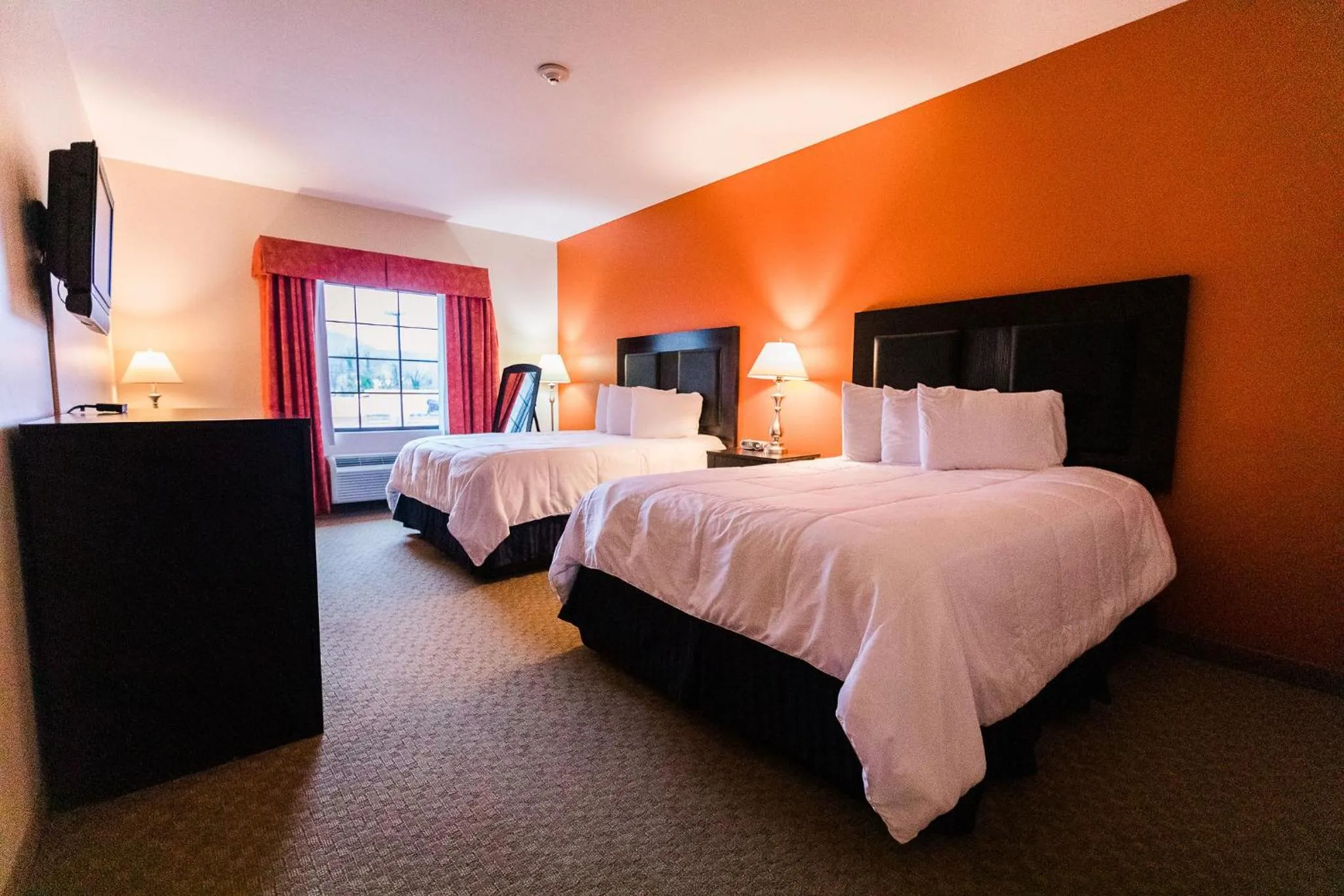 Queen Room with Two Queen Beds - Non-Smoking in Grand Hotel