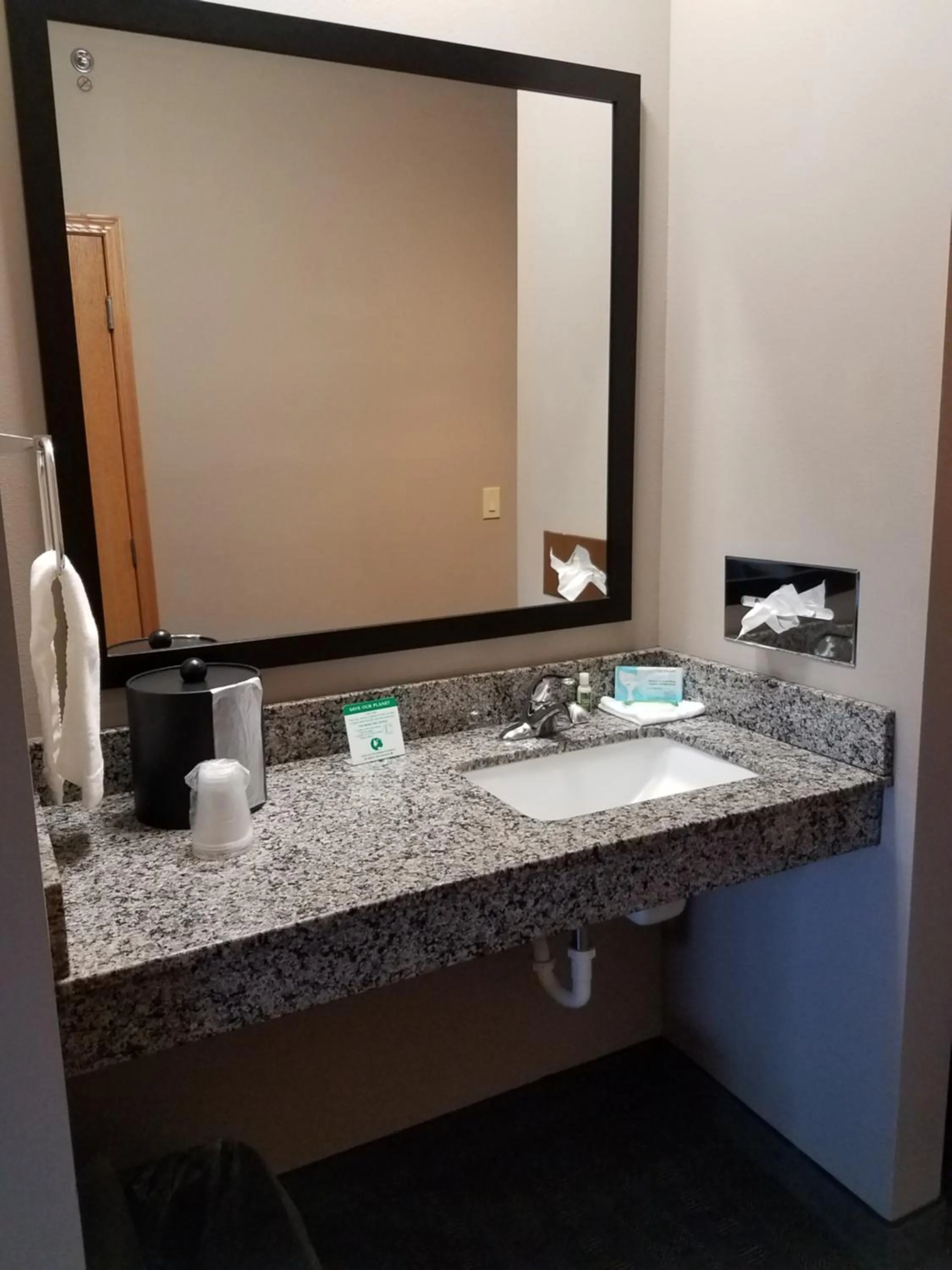 King Room - Disability Access in Okoboji Inn & Suites