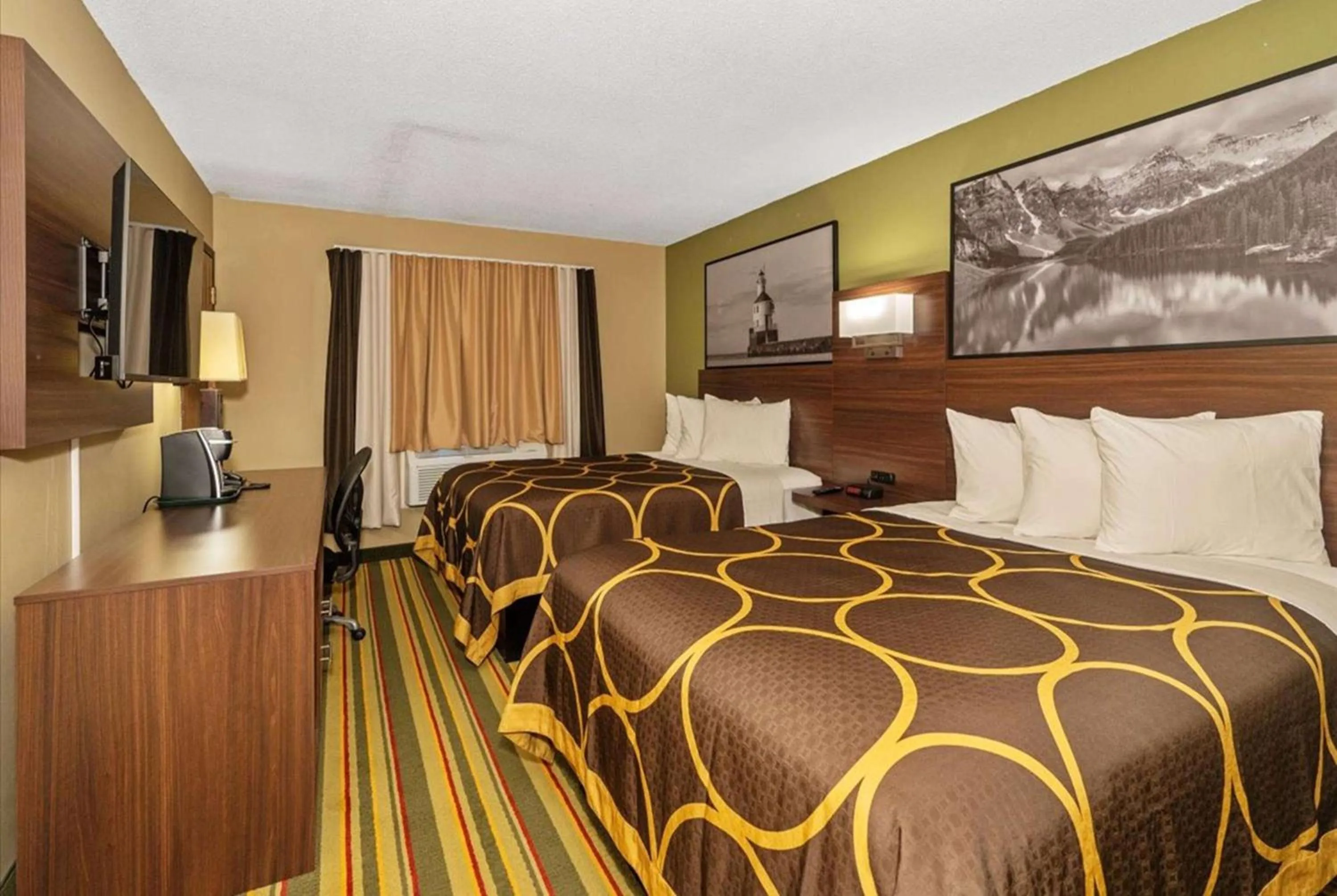 Queen Room with Two Queen Beds - Non-Smoking in Super 8 by Wyndham Superior WI