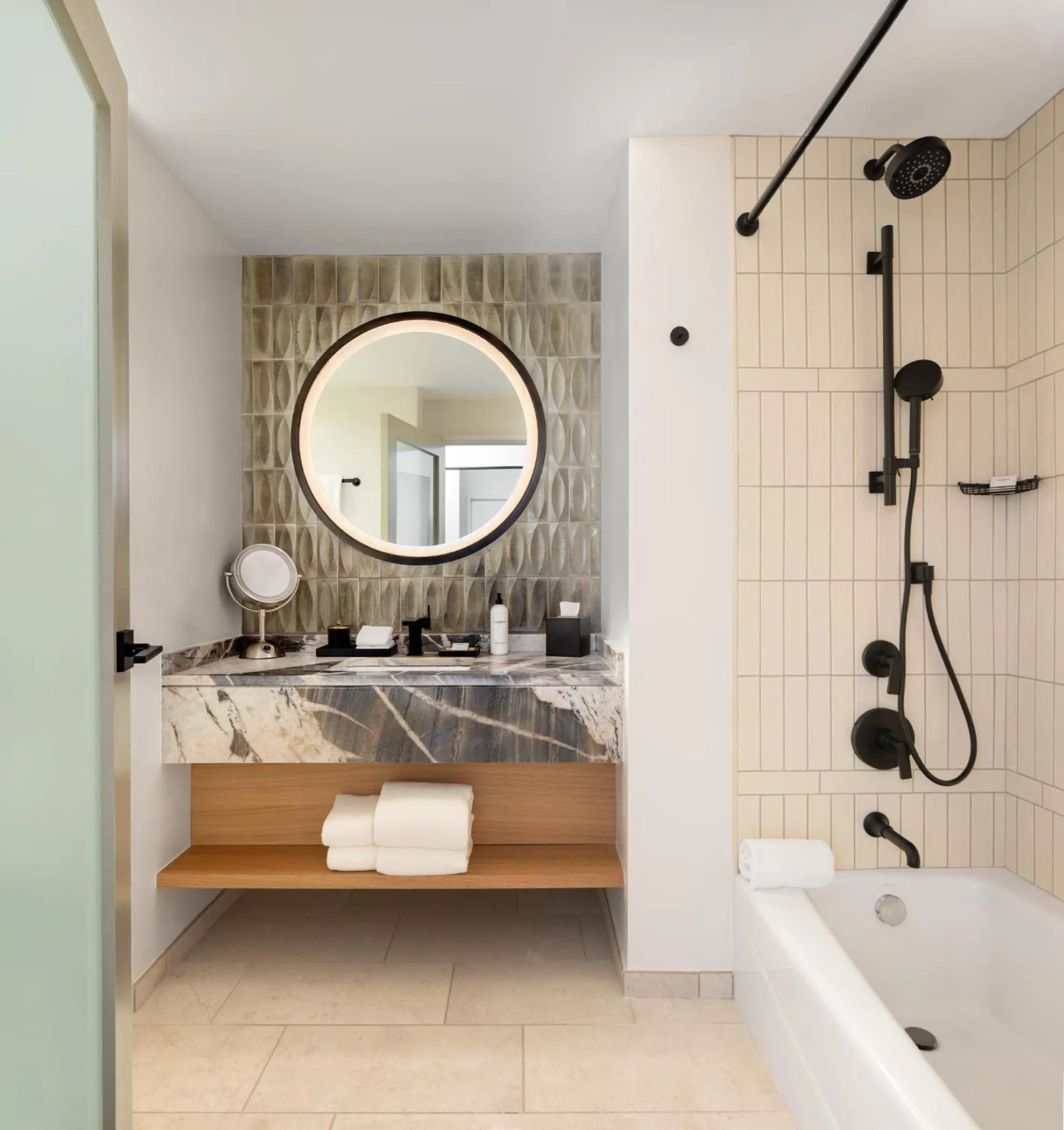 Queen Room with Two Queen Beds in Grand Hyatt Scottsdale Resort