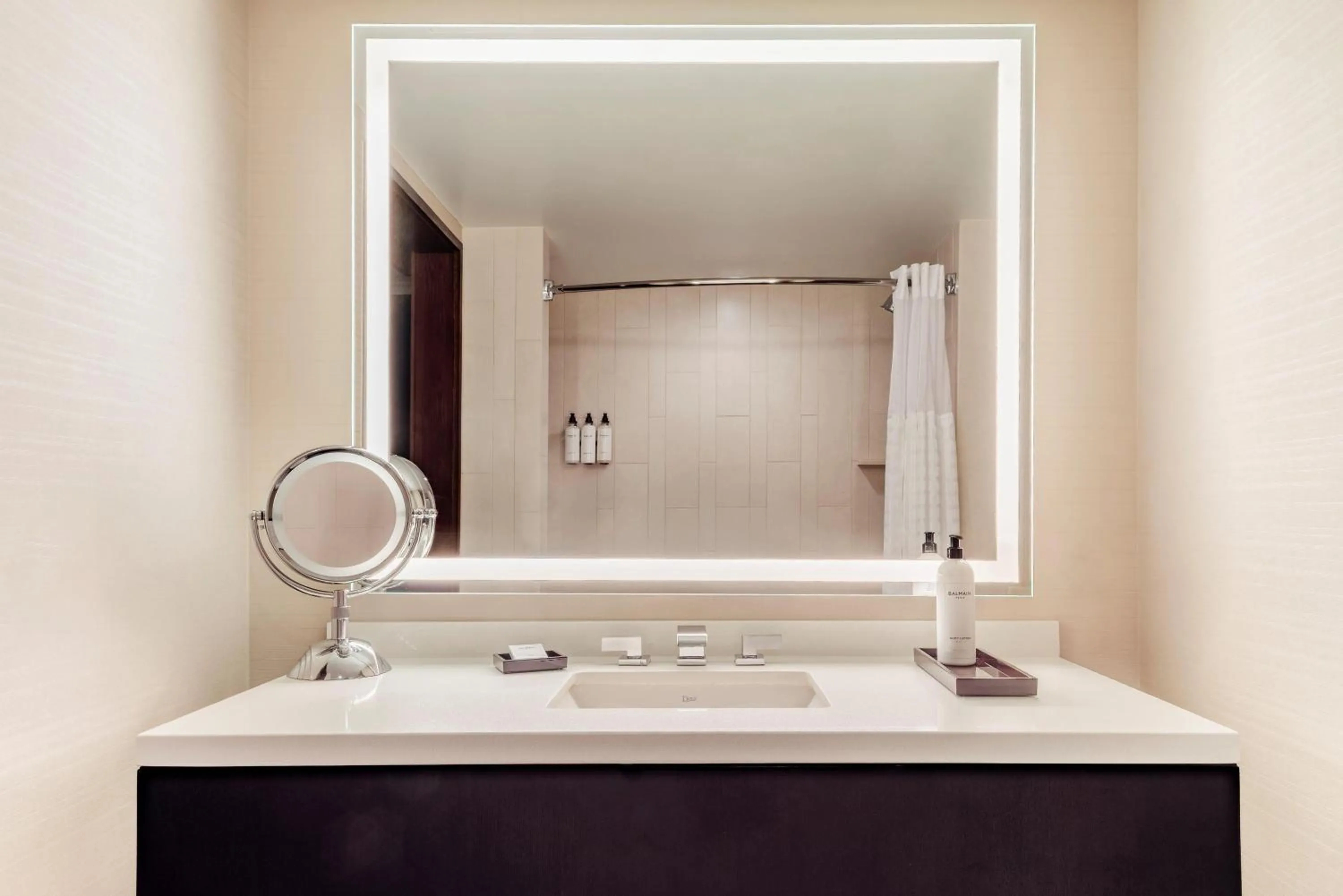 King Room with Accessible Shower - single occupancy - Disability Access in Grand Hyatt Denver