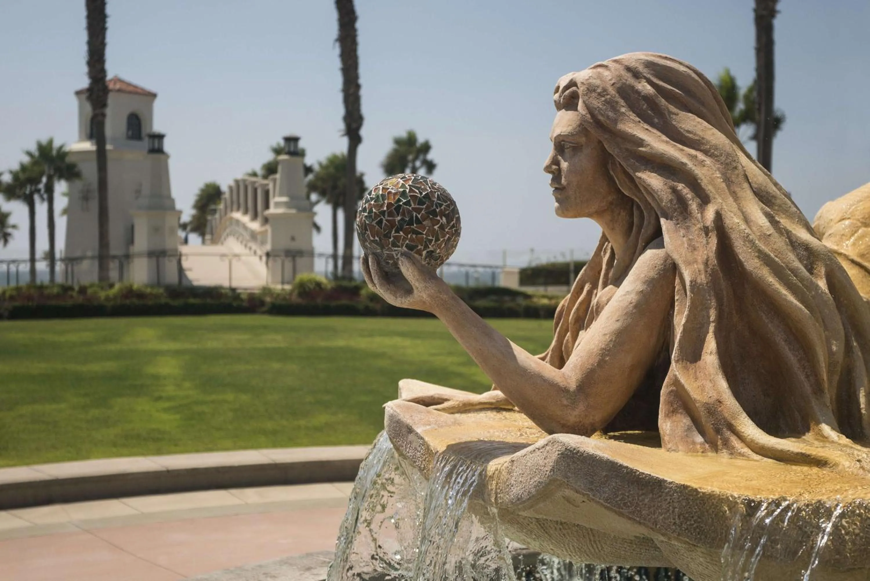Queen Room with Two Queen Beds and Accessible Tub - Disability Access in Hyatt Regency Huntington Beach Resort and Spa