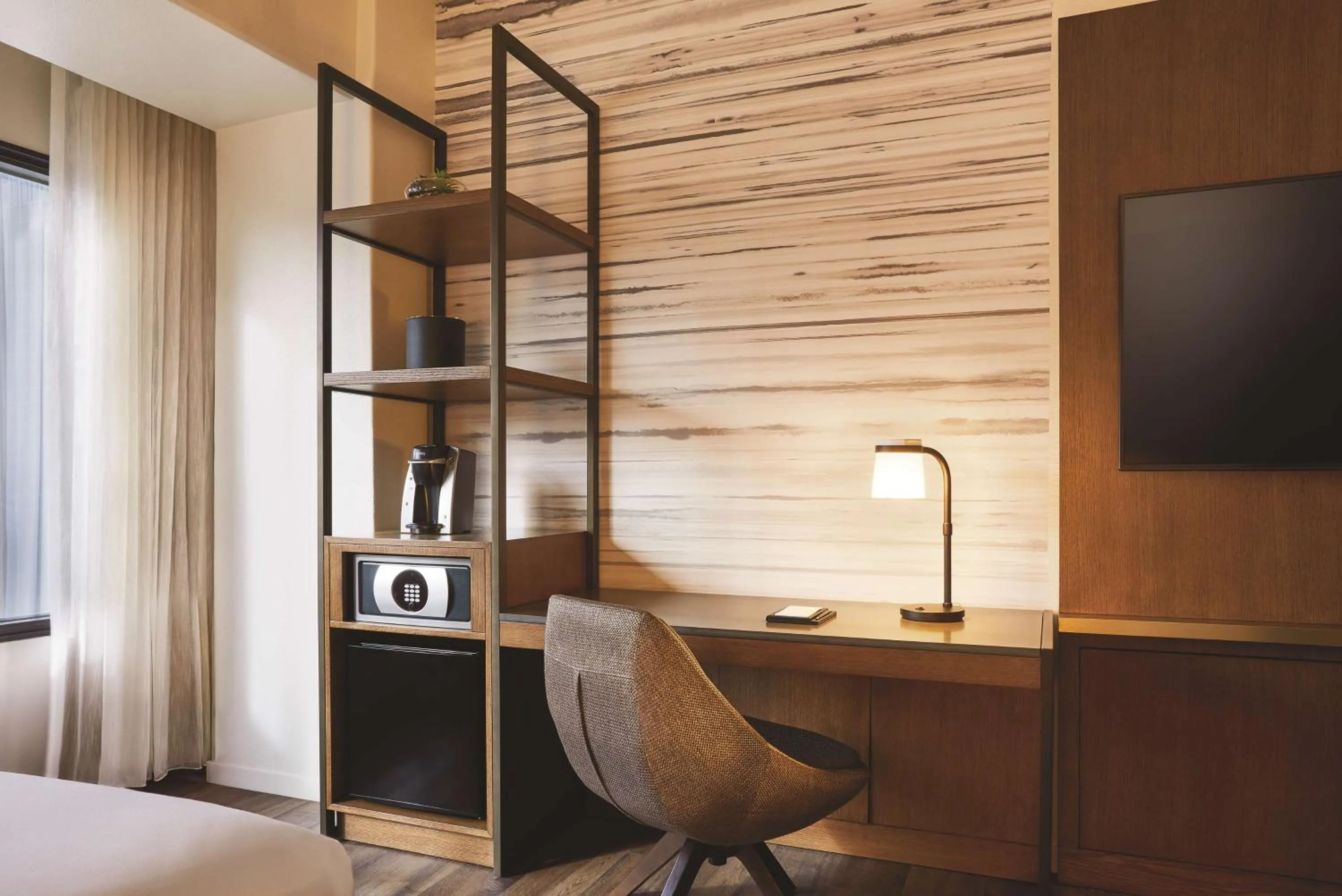 Queen Room with Two Queen Beds and Accessible Shower - Disability Access in Hyatt Regency Phoenix Downtown